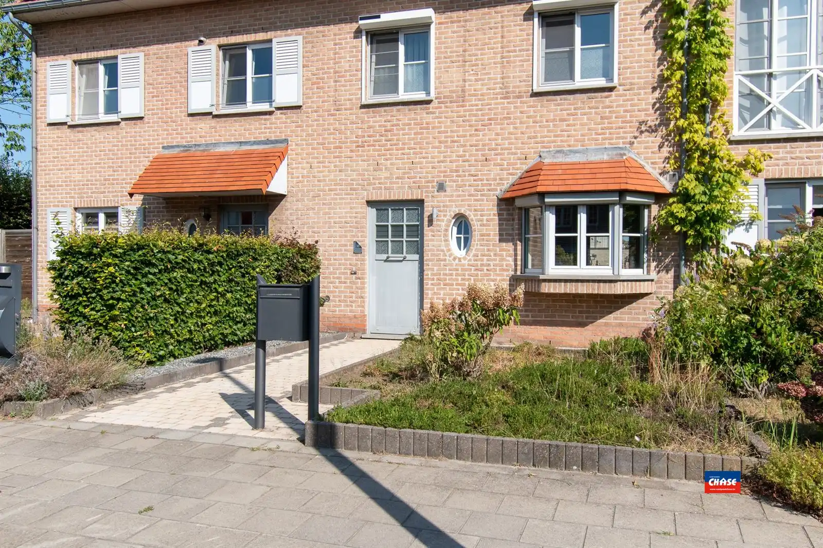 Instapklare gezinswoning met 3 slaapkamers en tuin foto 25