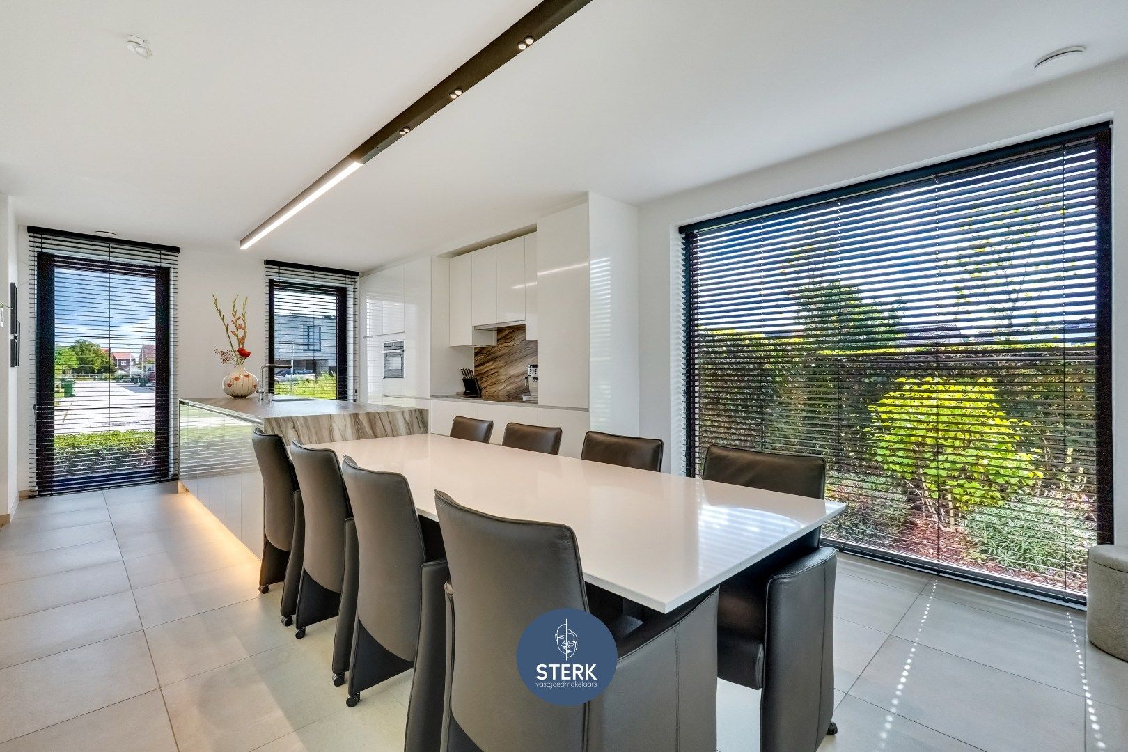 MODERNE GEZINSWONING MET EPC LABEL A OP EEN TOPLOCATIE IN LANAKEN ! foto 10