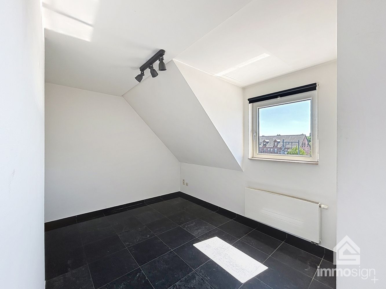 Ruim appartement met twee slaapkamers én twee terrassen te Hamont! foto 10