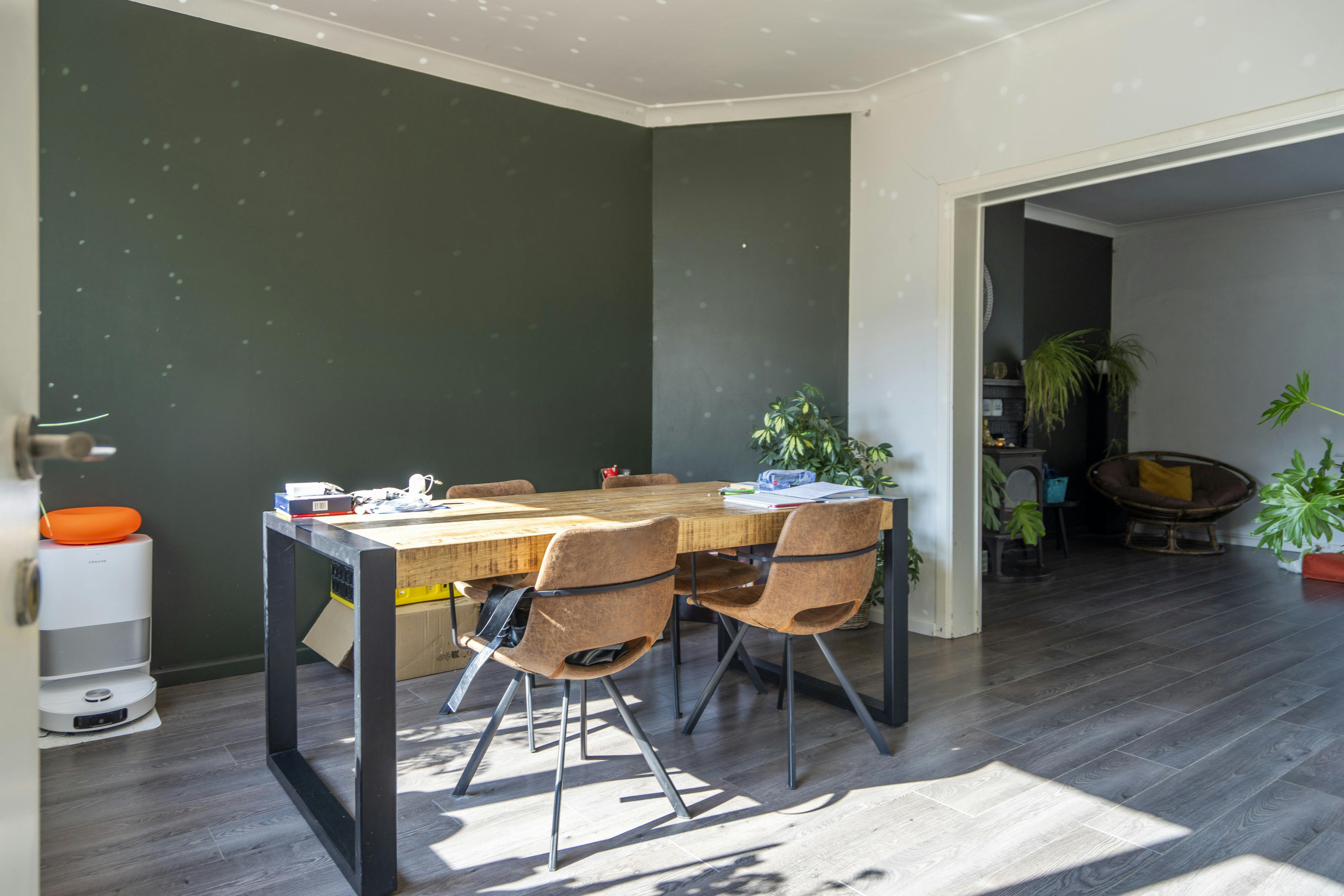 Woning met 2 slaapkamers en een ruime tuin in Kortrijk foto 4