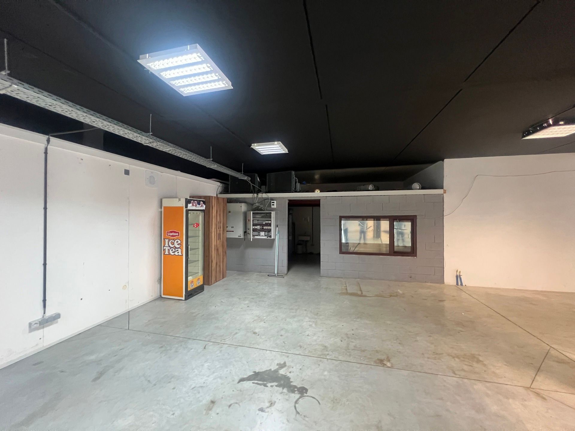 POLYVALENT HANDELSPAND / KANTOOR  foto 10