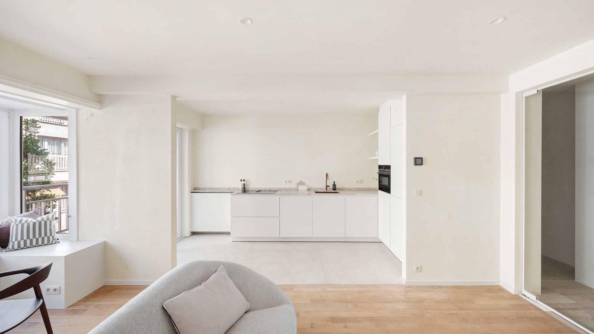 Smaakvol  2-slaapkamerappartement nabij het Zoute foto 4