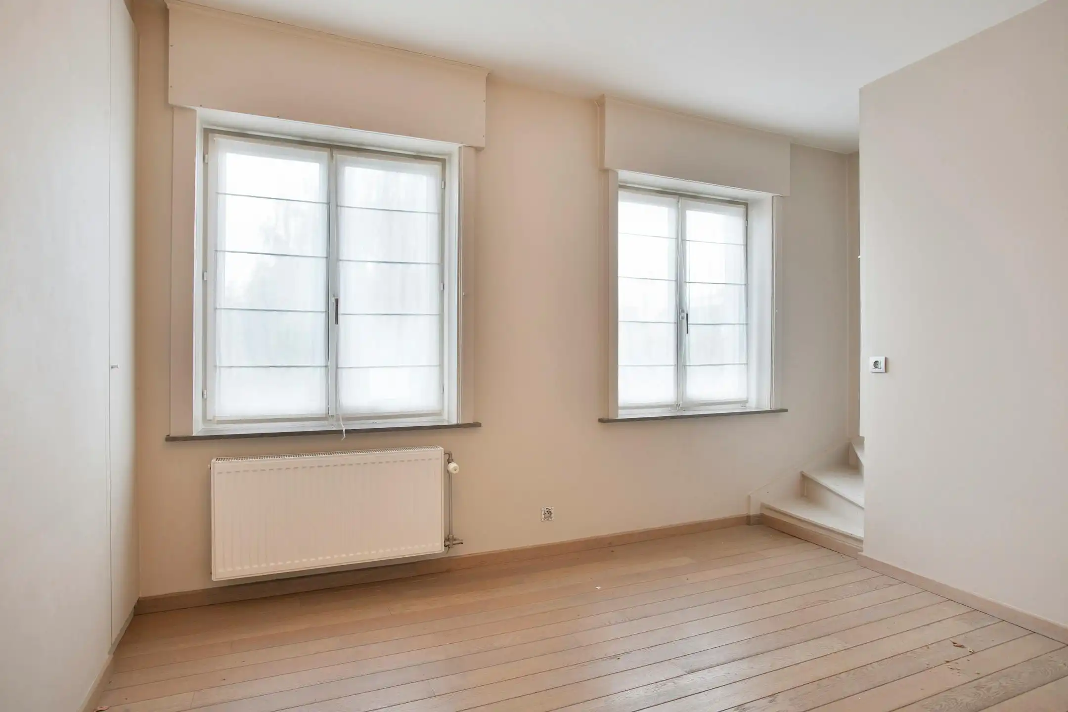 Magazijn van circa 1.285 m² met woning te koop in Bellegem foto 13