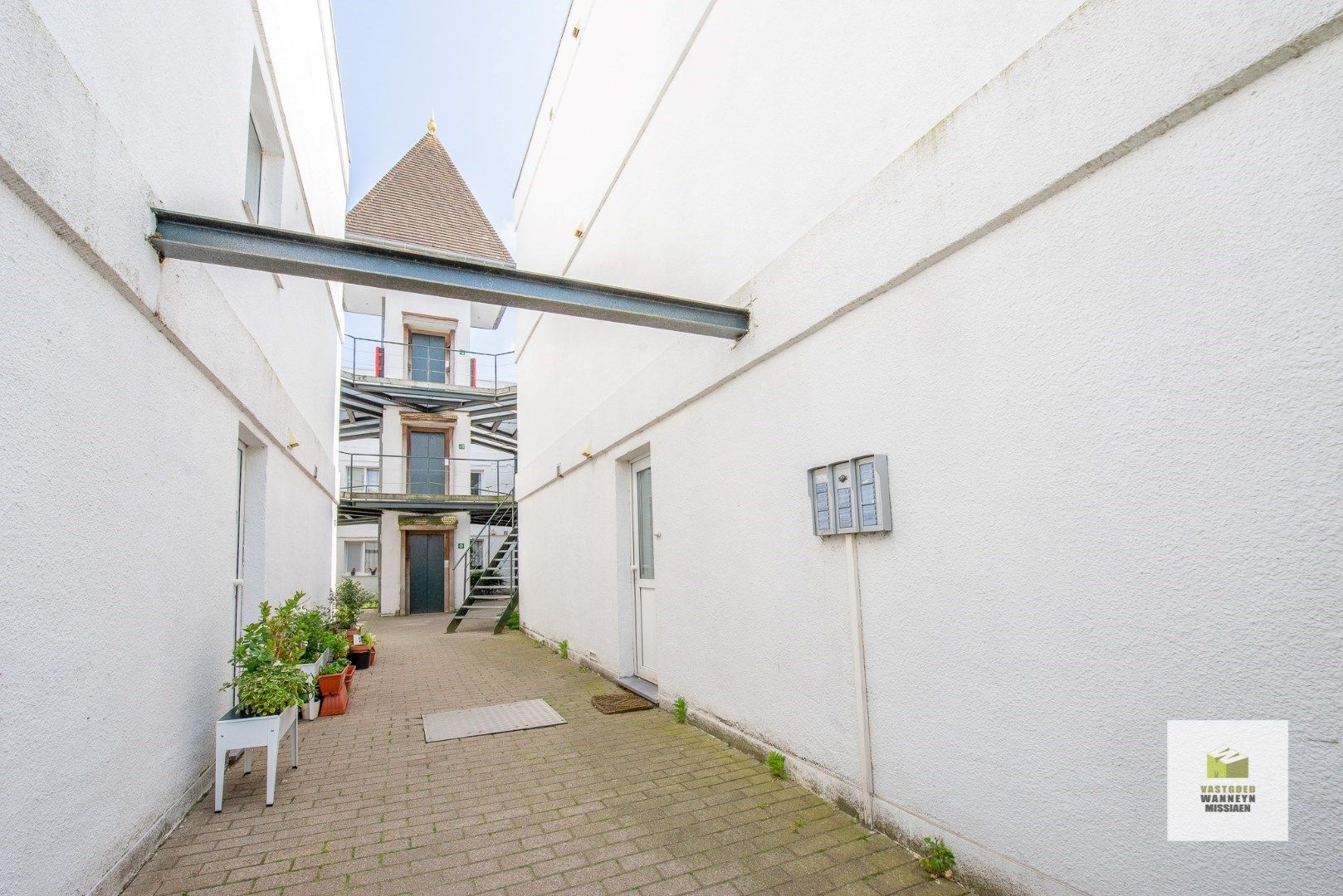 Opbrengsteigendom te koop te Torhout: netto rendement 3,7% foto 15