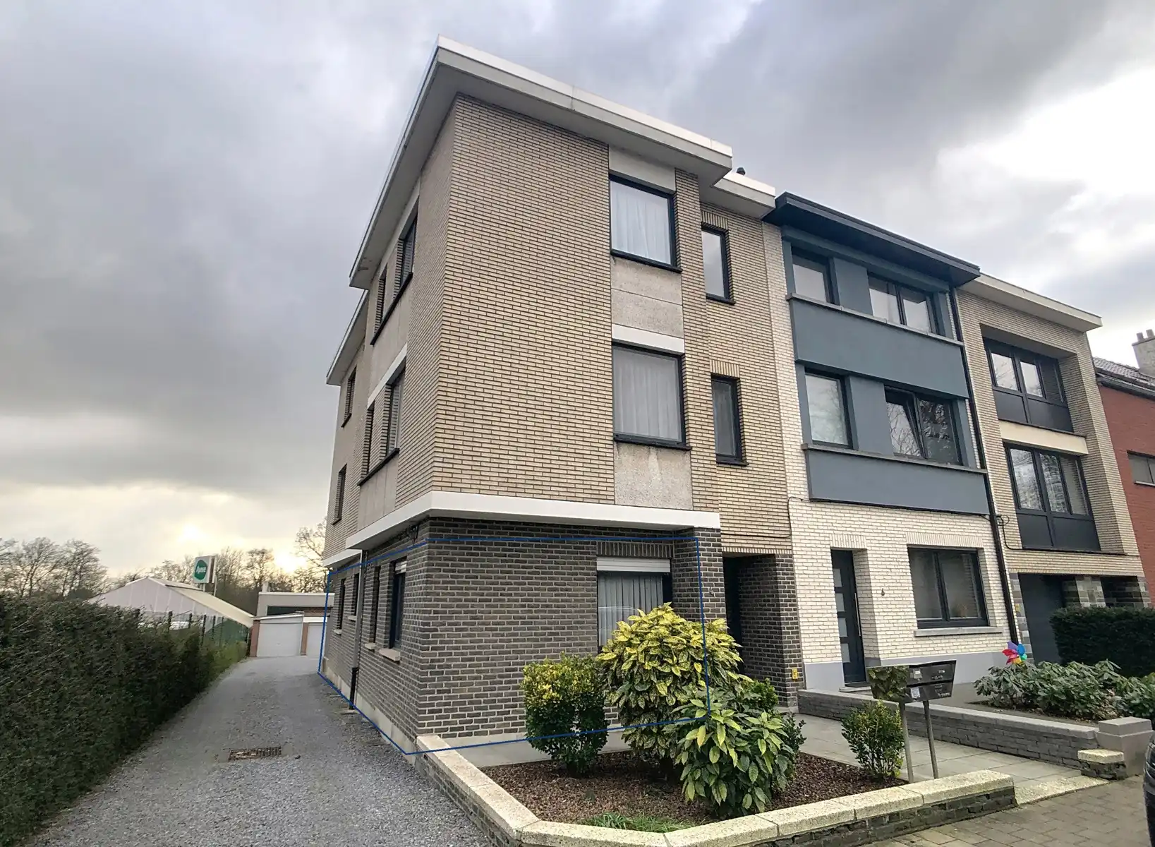 Gelijkvloers 1-slk-appartement nabij centrum Dilbeek foto {{pictureIndex}}