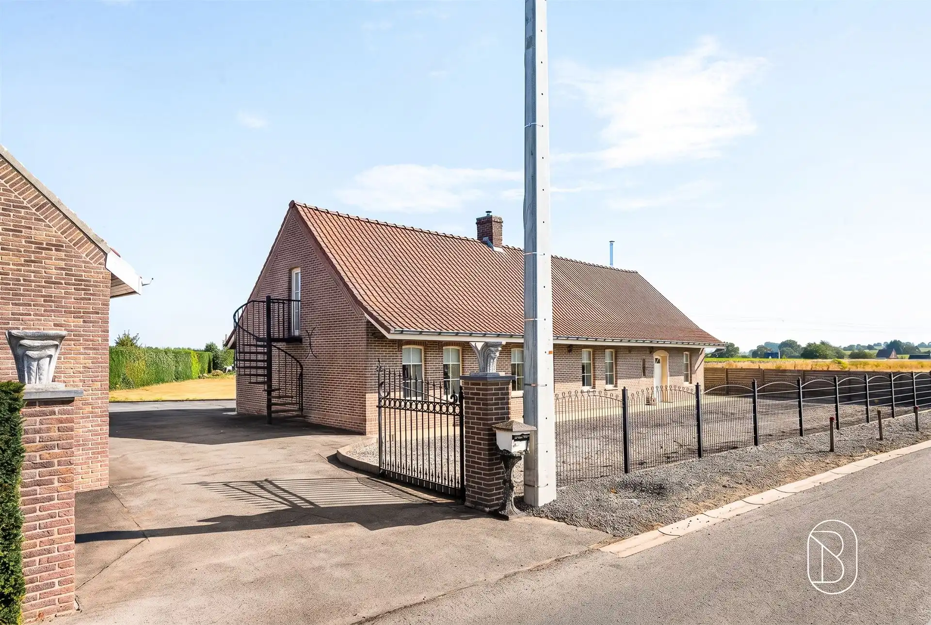 Fermette met paardenstalling en weide te Anzegem op 9.959m² foto 3