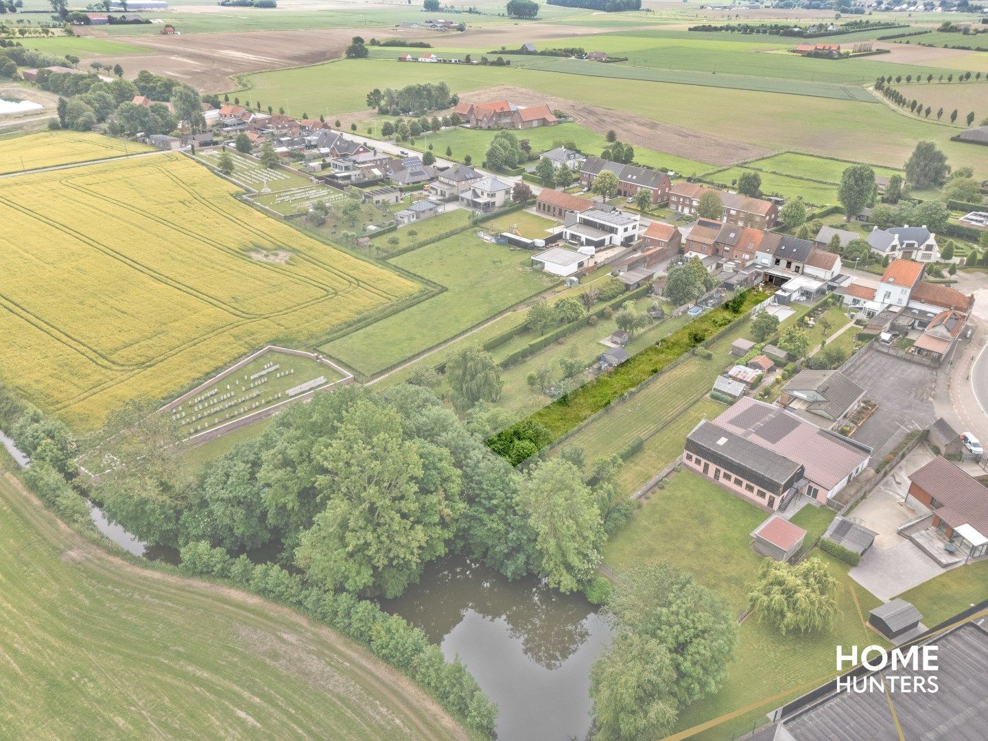 Verder af te werken woning met 3 slaapkamers, dressing, garage en ruime tuin – Ieper foto 6
