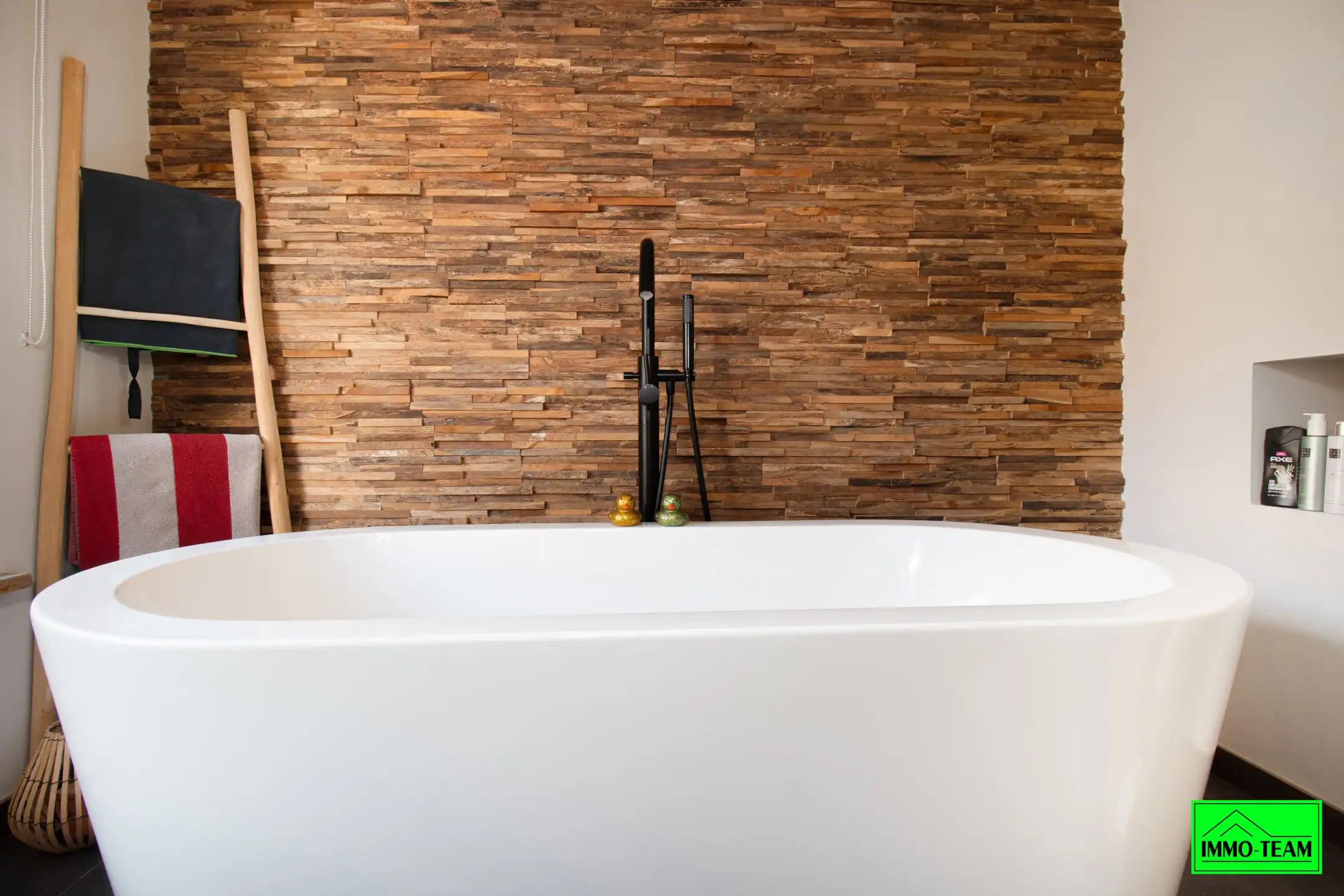 Prachtig gerenoveerde woning met heel wat potentieel foto 10