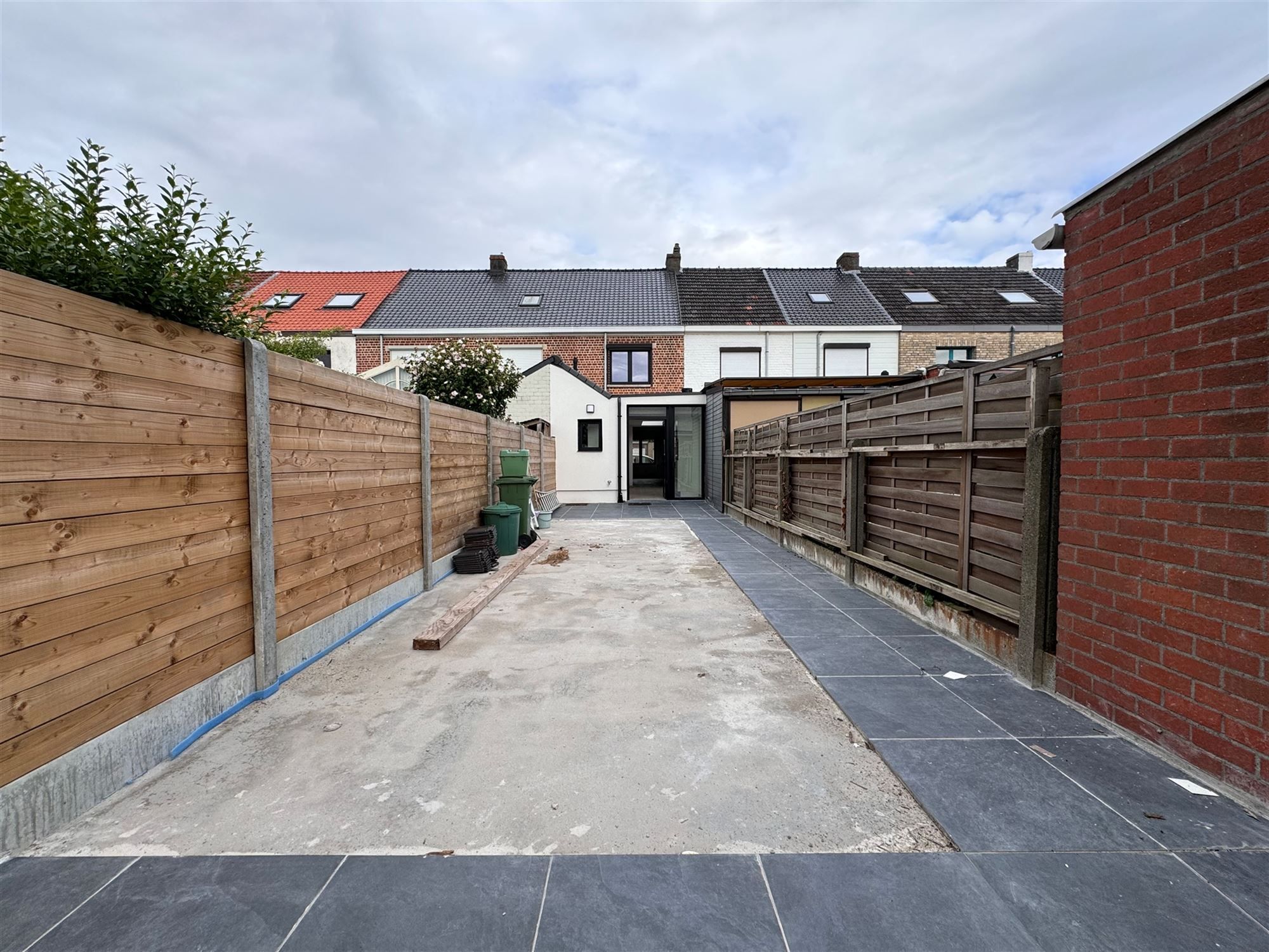 Gunstig gelegen gerenoveerde woning met 2 slaapkamers en tuin. foto 16