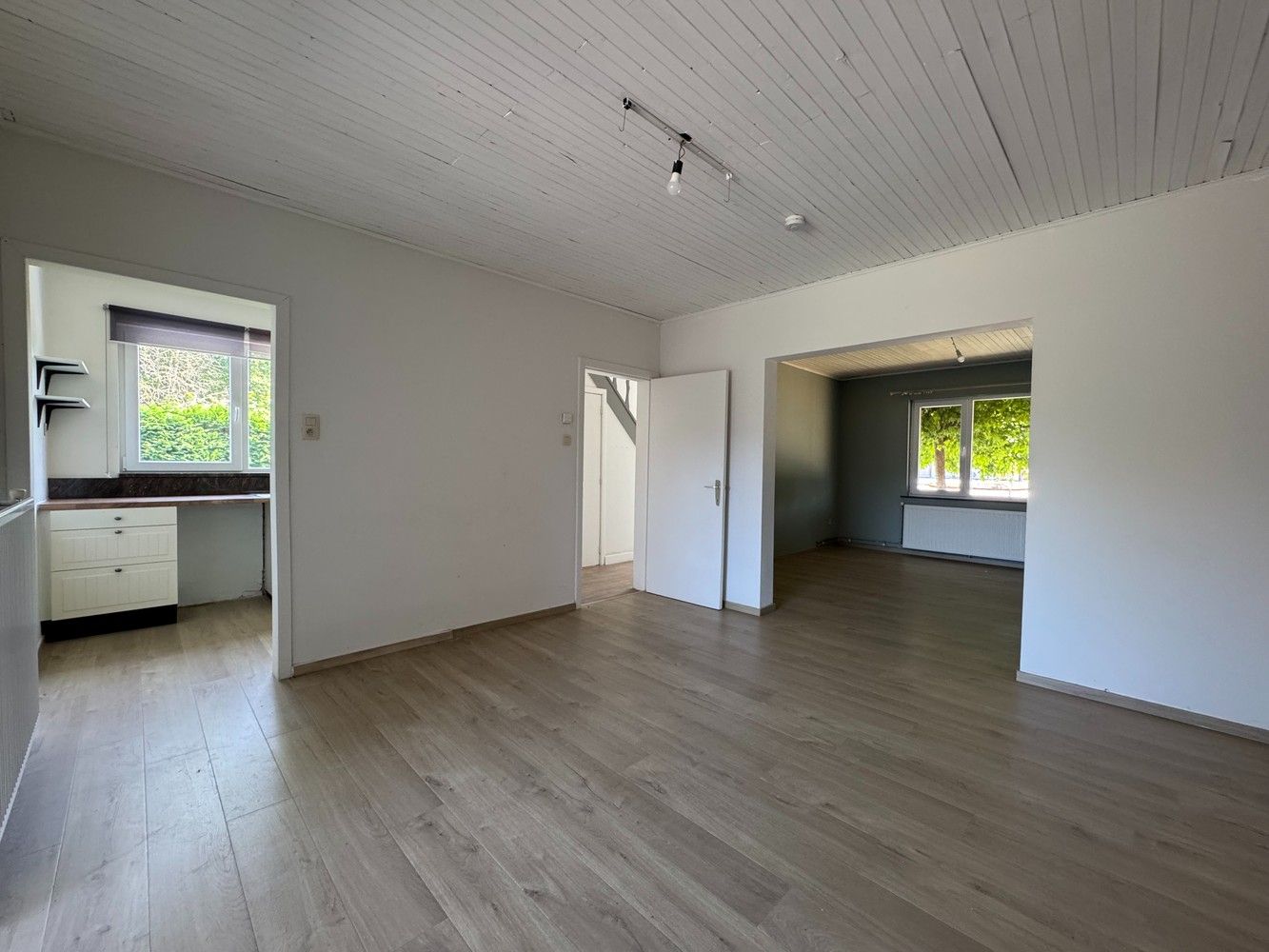 Zeer goed gelegen, instapklaar woonhuis met 3 of 4 slaapkamers en tuin foto 8