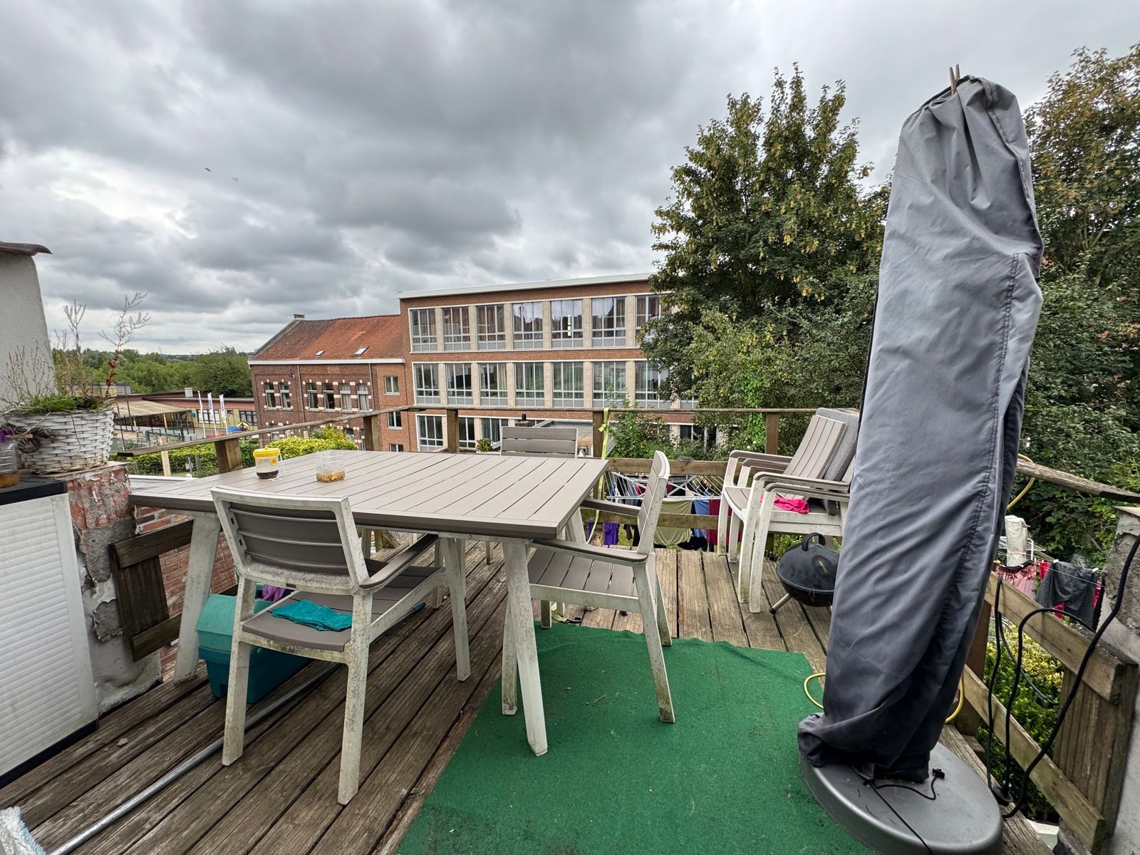 Goed gelegen woning met 3 slaapkamers en autostaanplaats foto 6