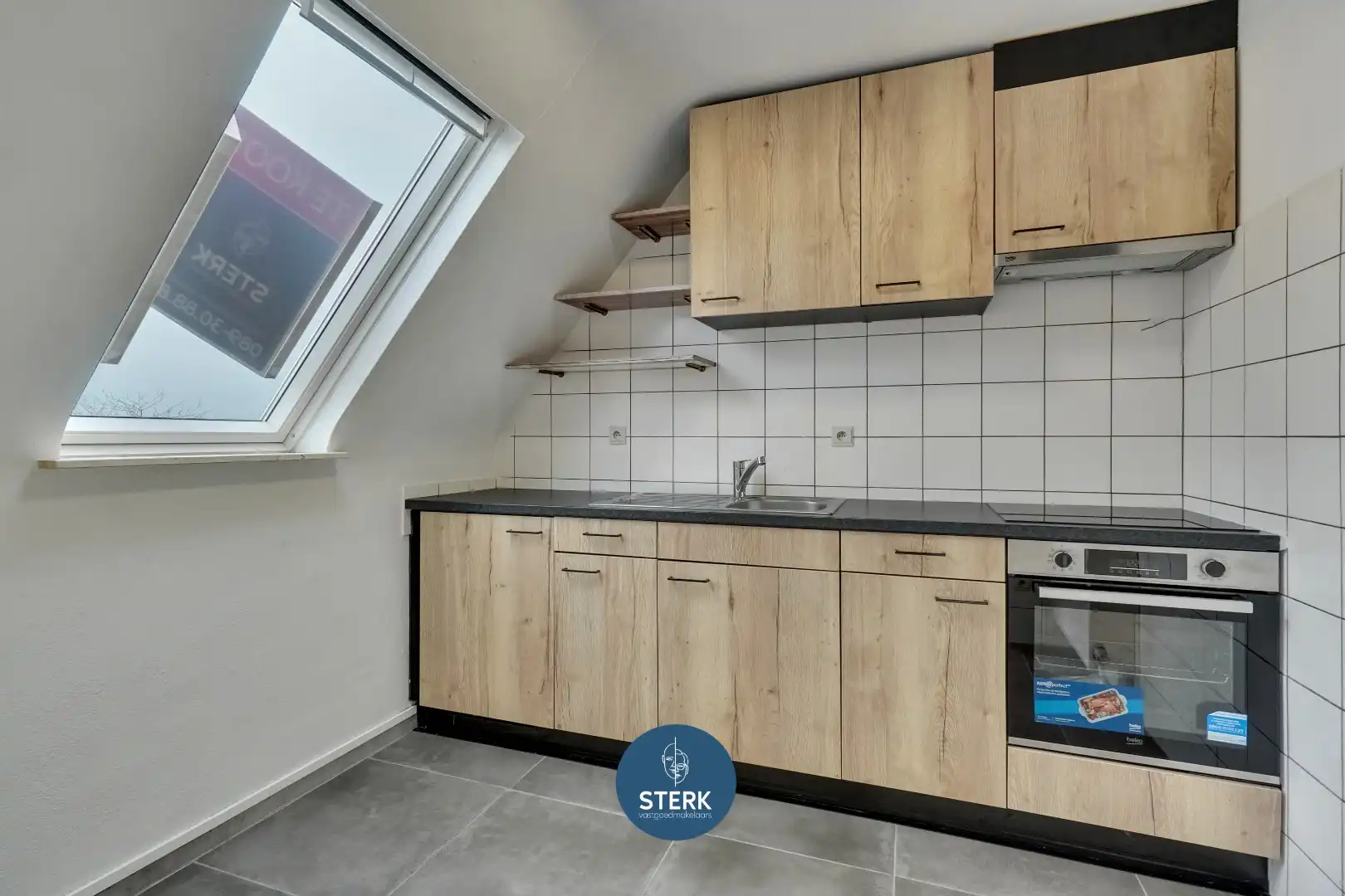 APPARTEMENT MET 2 SLPKS OP EEN GUNSTIGE LOCATIE TE GELLIK-LANAKEN !  foto 9