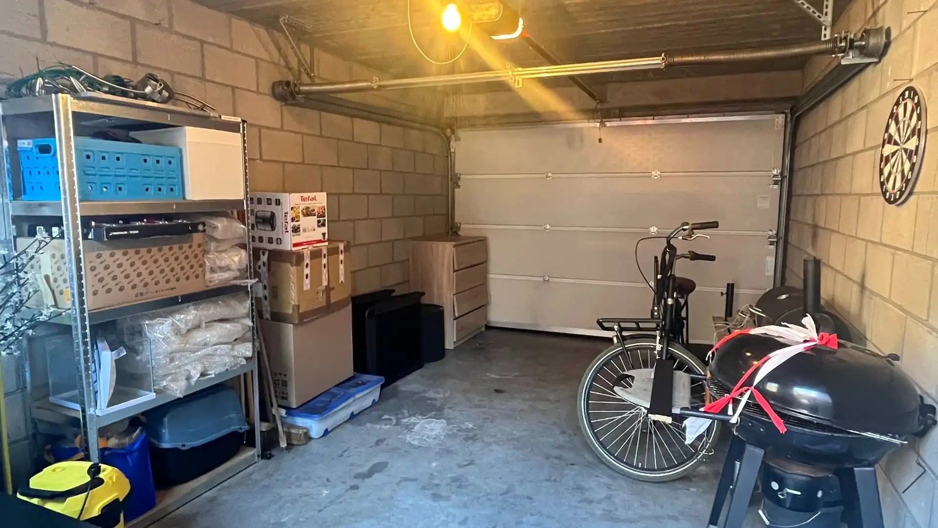 Gelijkvloers appartement met terras en private garage foto 13