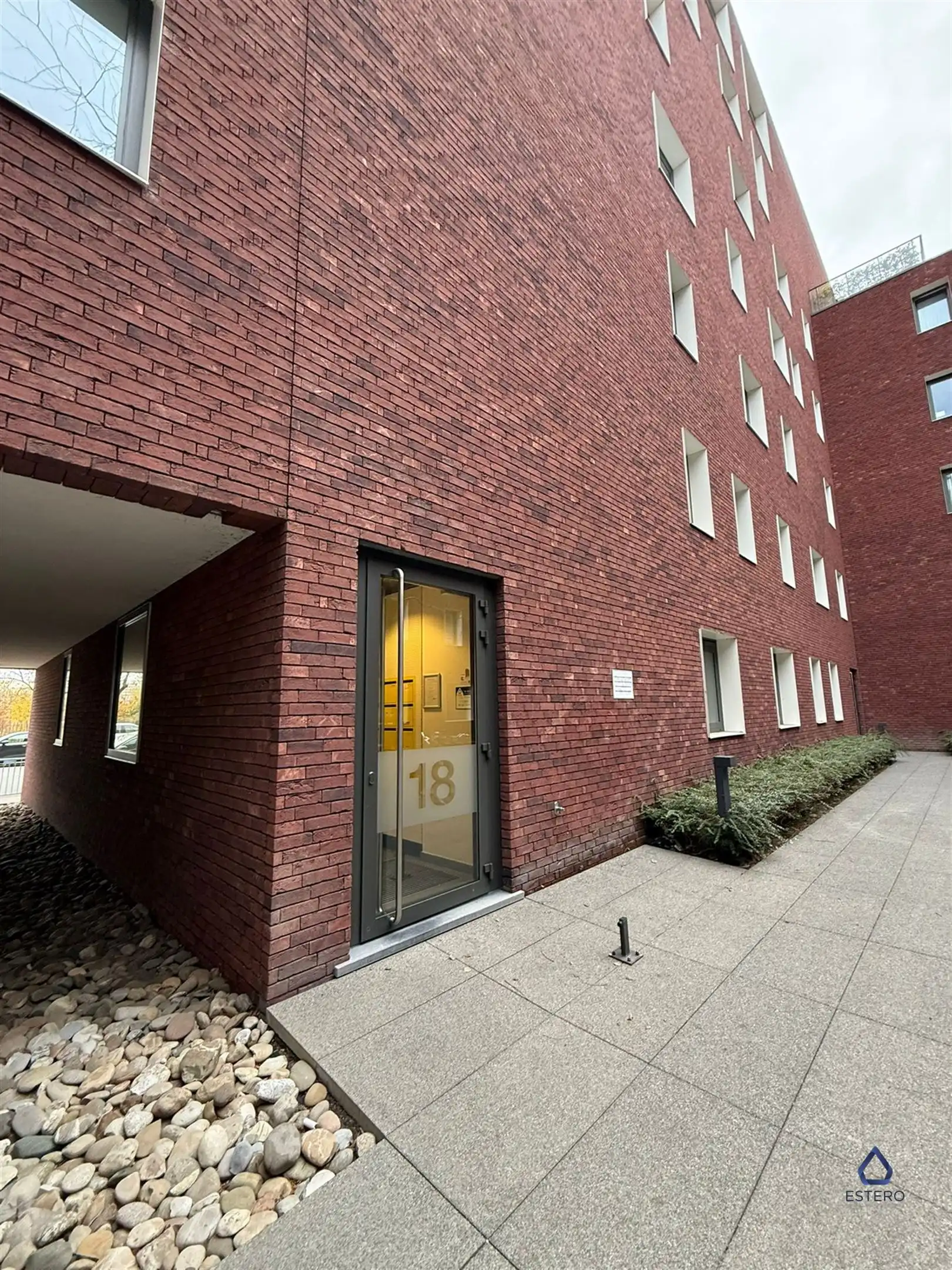 Te huur: staanplaats in afgesloten residentie – Gent  foto 3