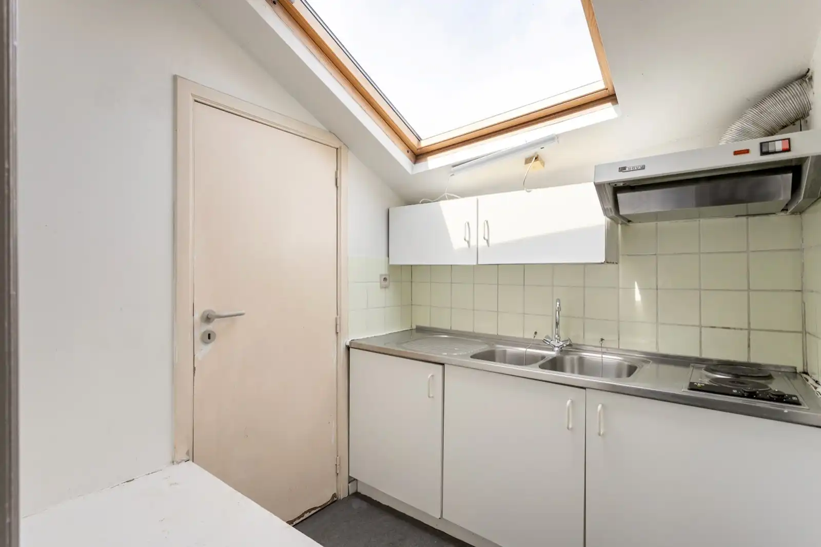 Opbrengsteigendom met 2 vergunde appartementen en kelders in het centrum van Halle foto 17