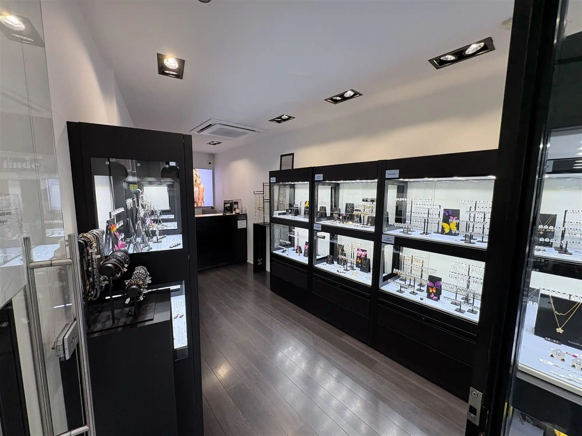 Handelshuis met 1 slaapkamer. foto 4