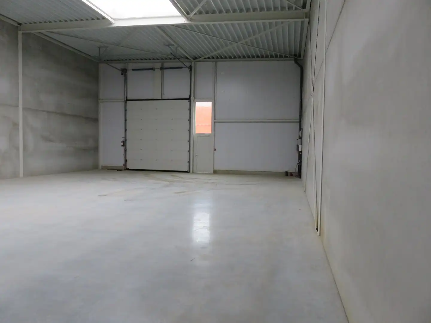 KMO-unit op strategische locatie - VERKOOP ONDER REGISTRATIERECHTEN!! foto {{pictureIndex}}