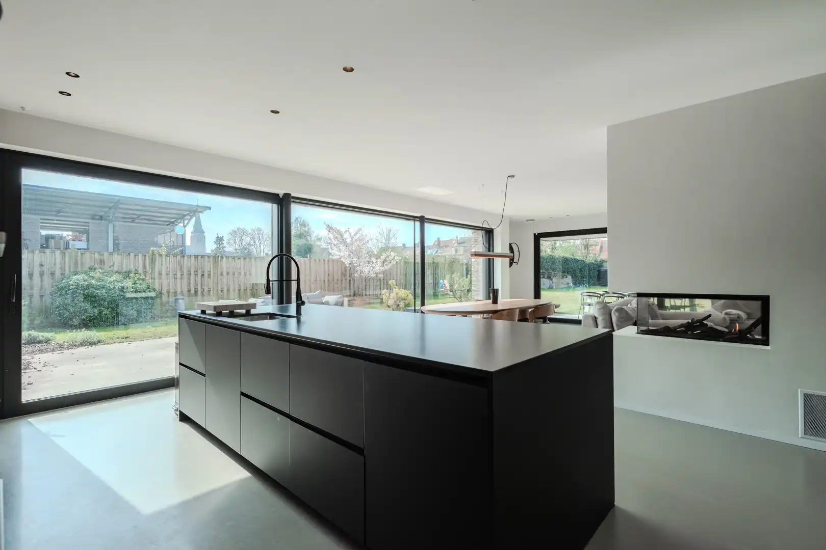 Exclusieve villa op 1.376 m² - momenteel vergund voor vakantiewoning foto 9