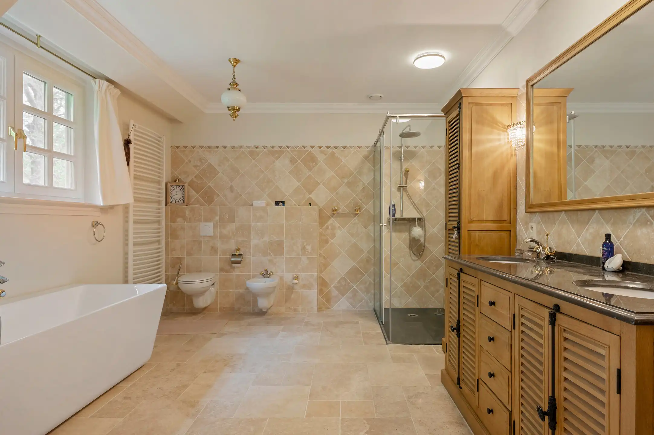 Unieke vrijstaande villa op ca. 7620m² in een uitzonderlijk domein in het groen. foto 13