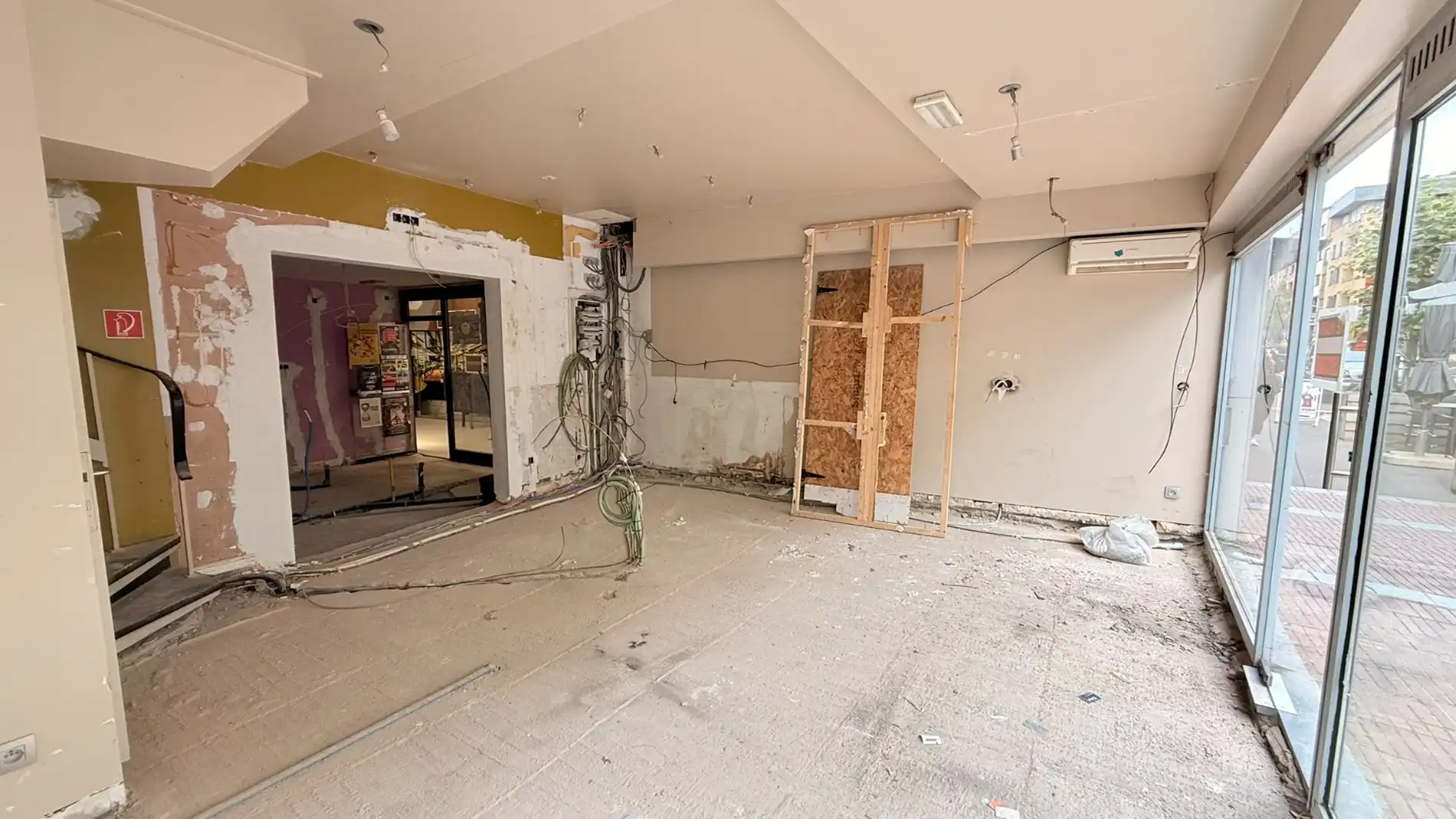 Ruim Duplex Handelspand/Horecapand in Genk-Centrum foto 3