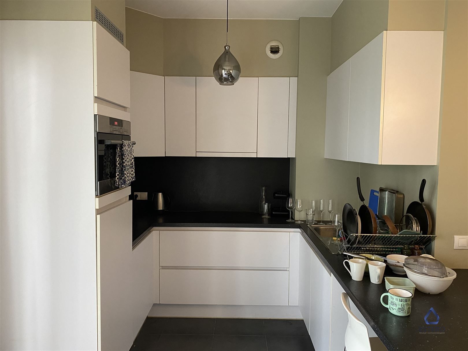 Gemeubeld 1-slaapkamer appartement te Brussel  foto 7