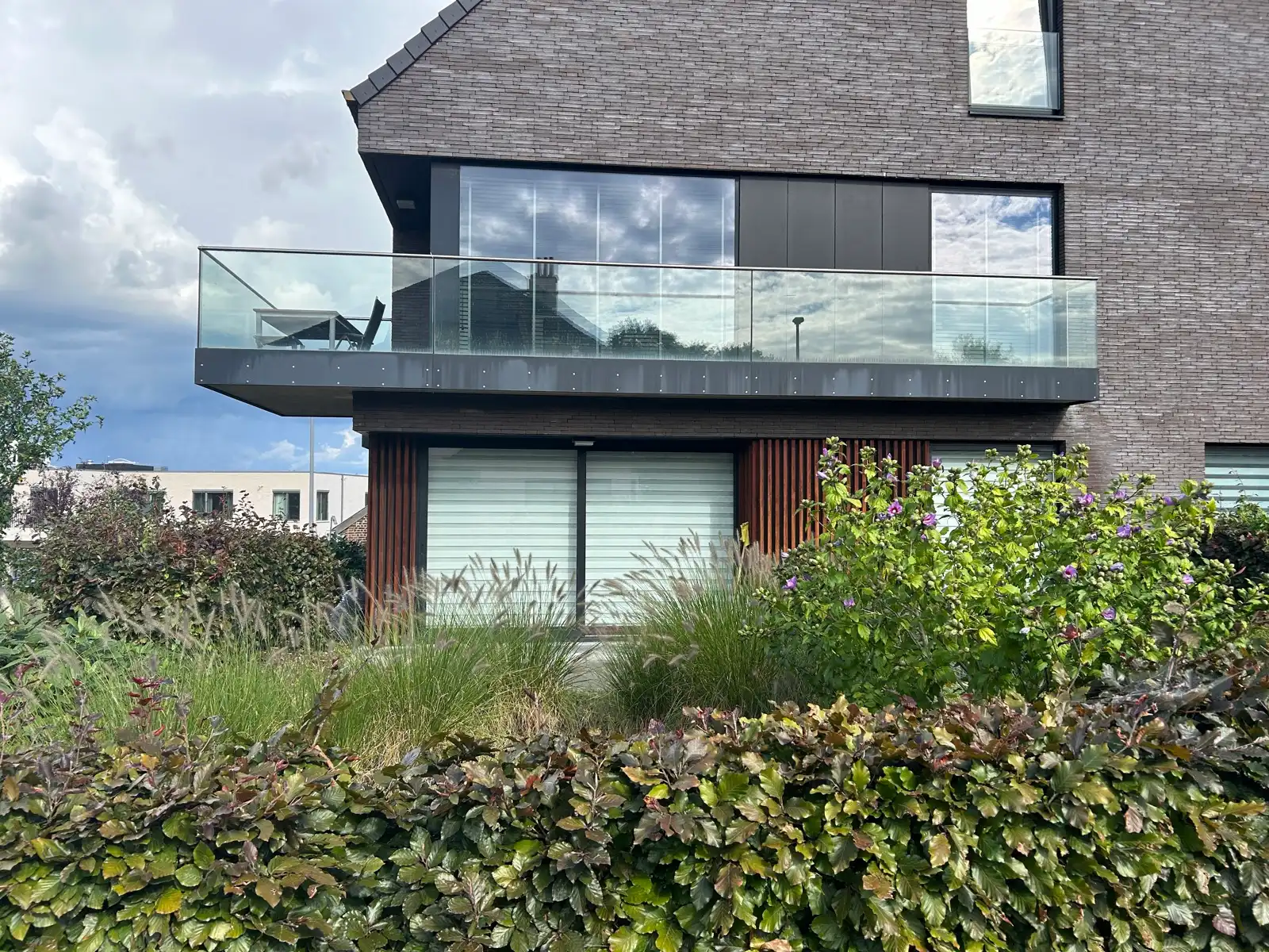 Tweeslaapkamer-appartement met terras + staanplaats  foto {{pictureIndex}}