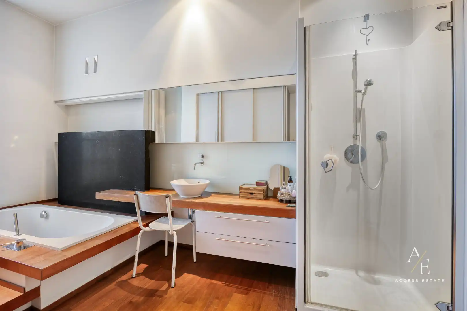 Karaktervol herenhuis met praktijkruimte en 275 m² bewoonbare oppervlakte foto 7