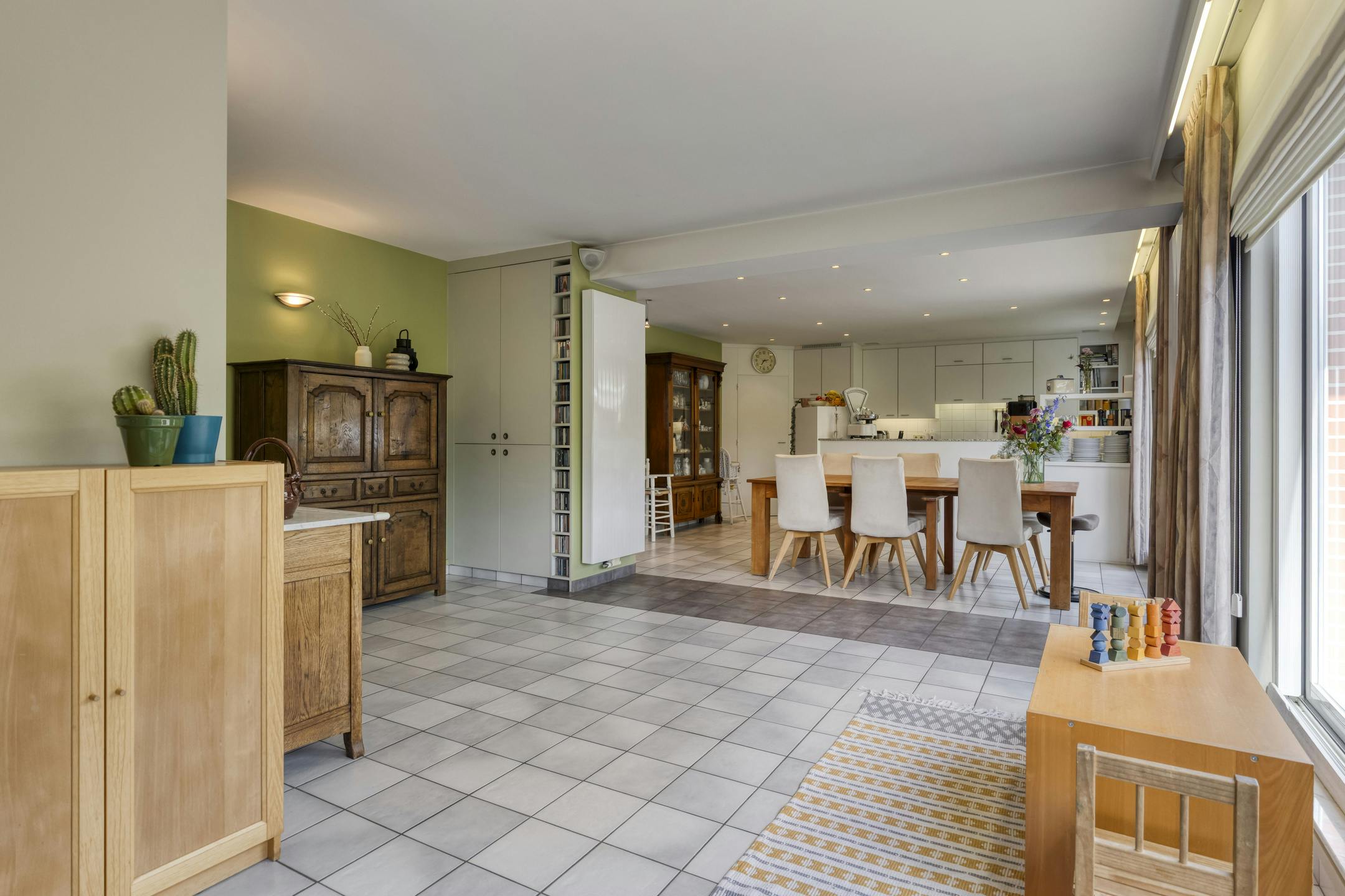 Uitzonderlijk huis met 6 slaapkamers te koop in Merksem foto 24