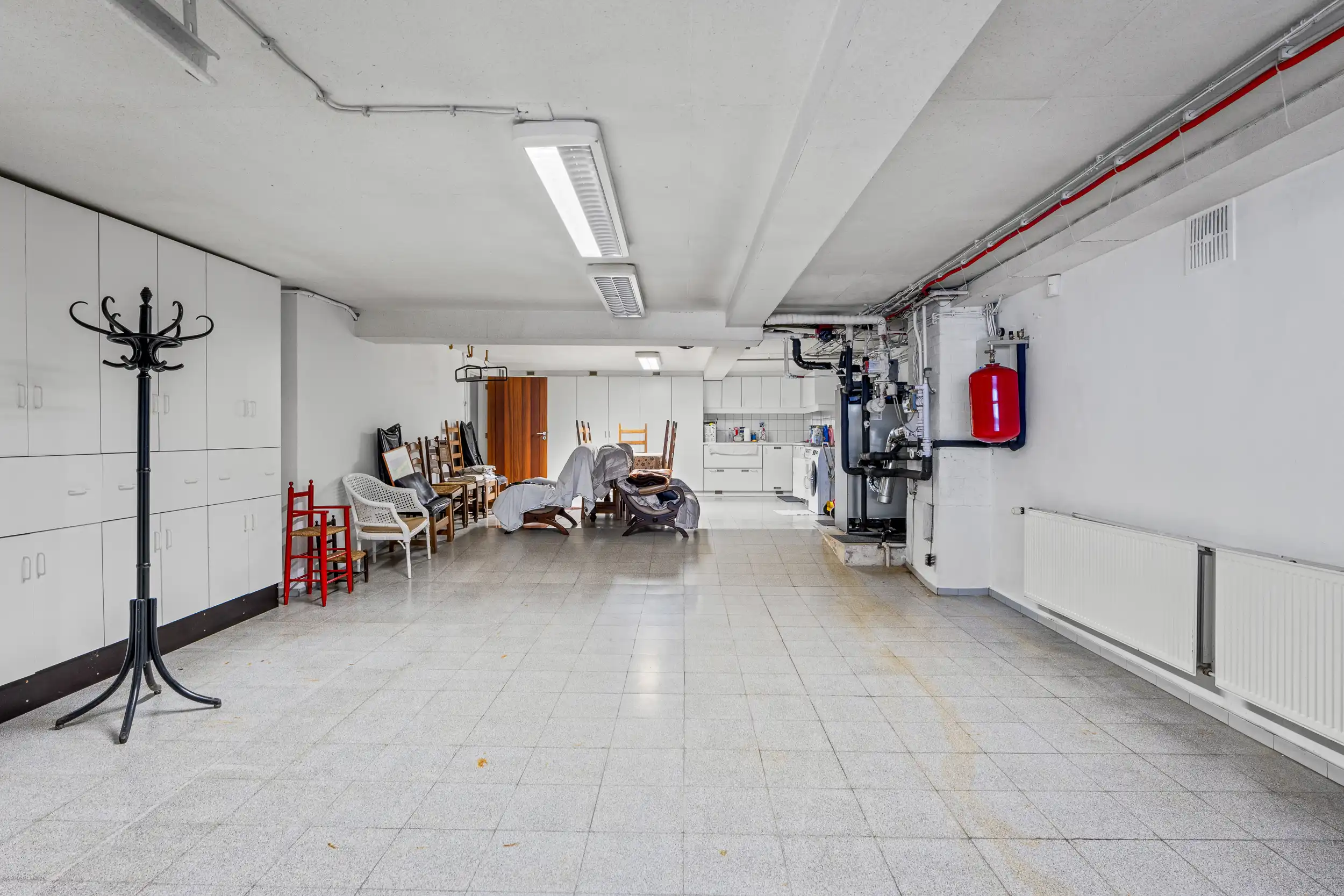 Luxueus gerenoveerde herenwoning  met loods op 2.137m² foto 27