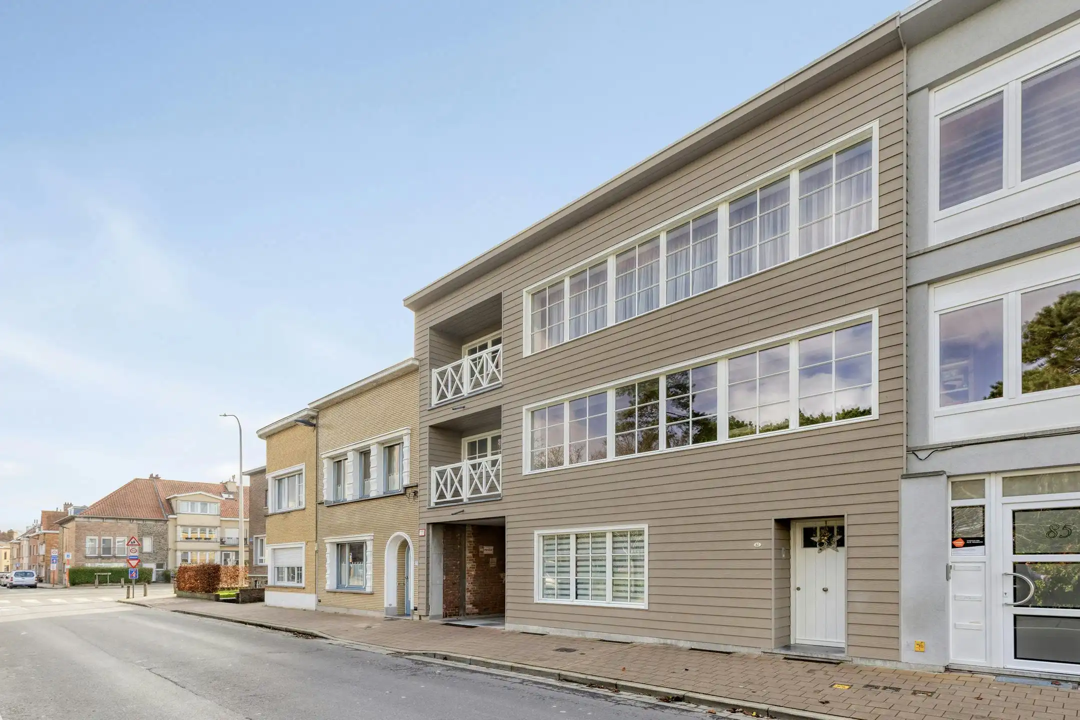 Lichtrijk en instapklaar appartement te koop in Blankenberge foto {{pictureIndex}}