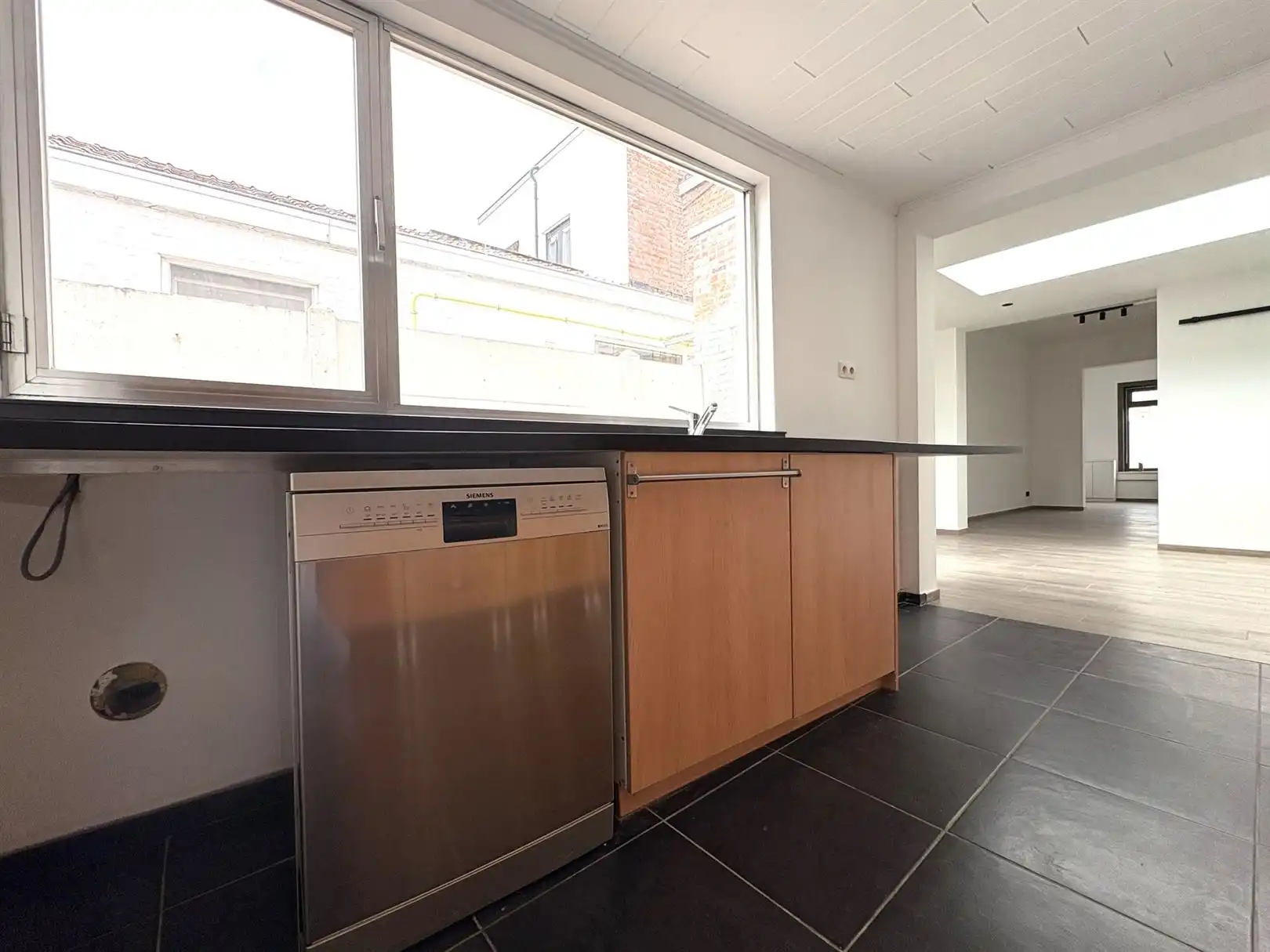 Gerenoveerde rijwoning met tuin foto 15