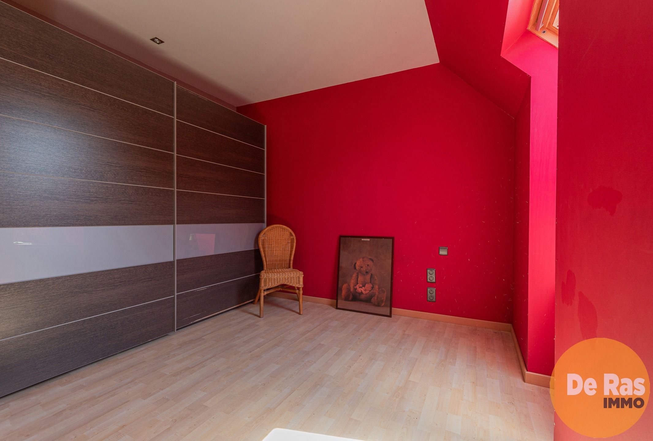 BURST – Ruime bungalow met zwembad en aparte woonruimte foto 18