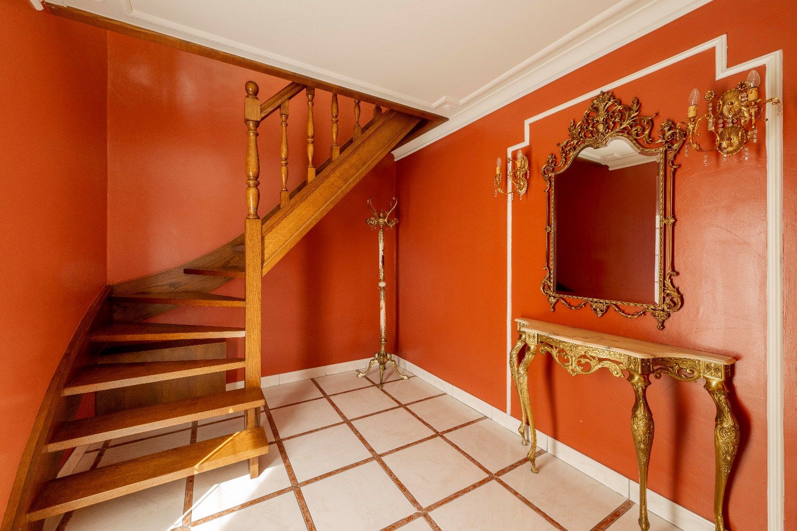 ZEER RUIME BEL ETAGE WONING MET GARAGE EN LOODS (100 m²) foto 3