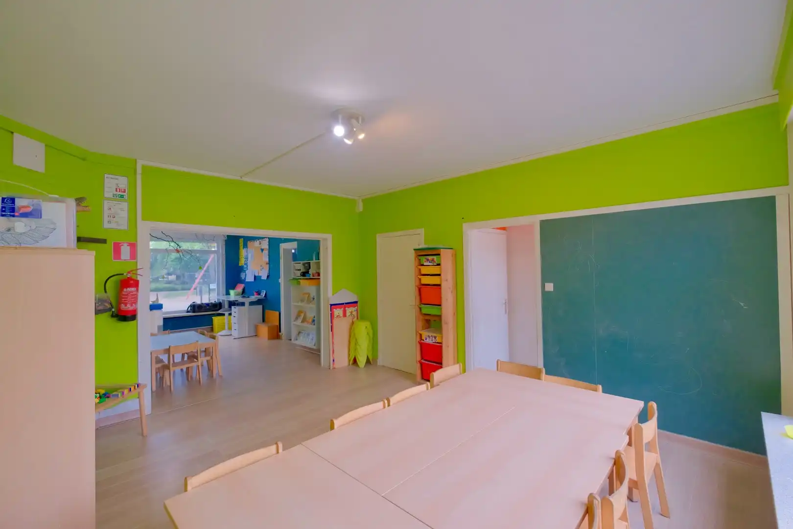 Torhout – Ruim handelspand/woning met 4 slpks en garage op 385 m² foto 7