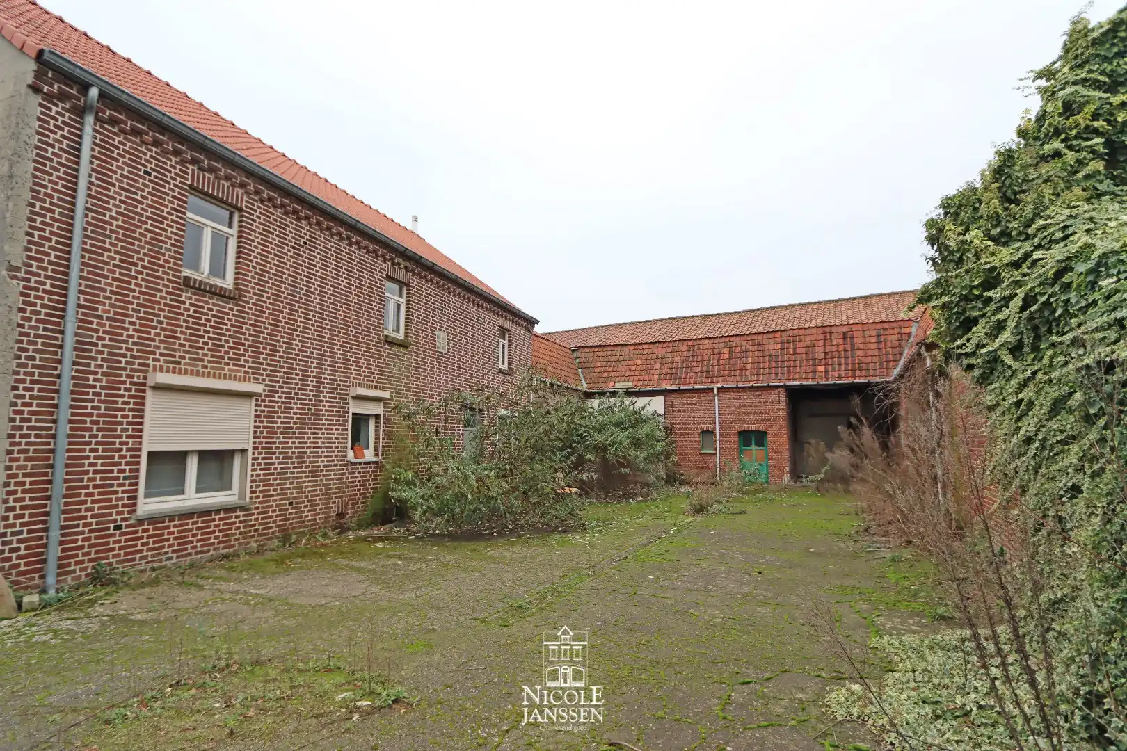 Op te knappen hoevewoning op een mooi perceel met verkavelingsmogelijkheden foto 4