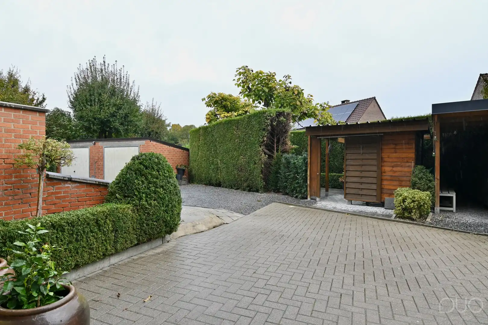 Ruim en luxueus afgewerkt 3-slaapkamerappartement (155 m²) met privé-inkom, kelder en garage in Heers foto 31