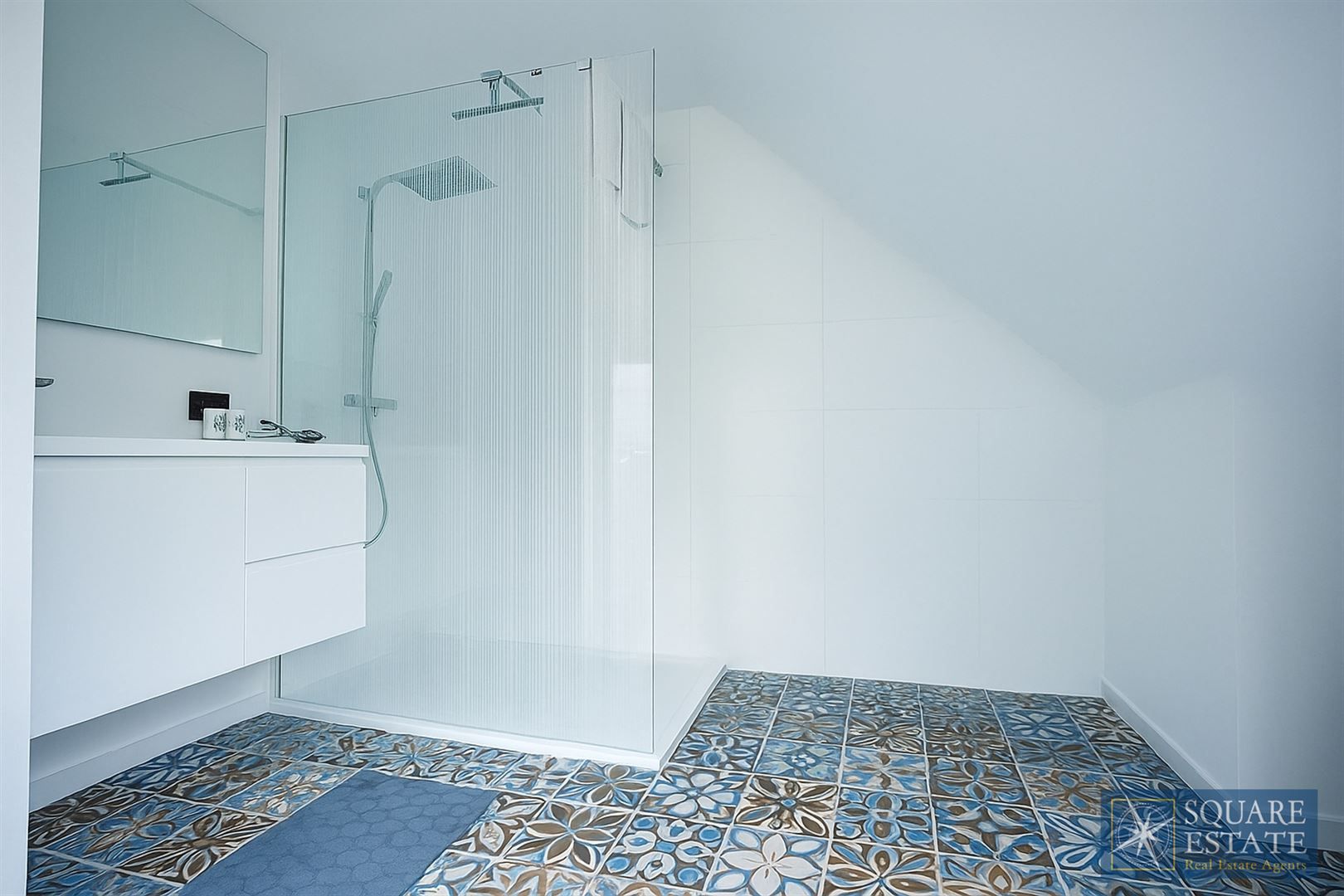 Wemmel, ruime en volledig gerenoveerde villa met 4 slaapkamers. foto 19