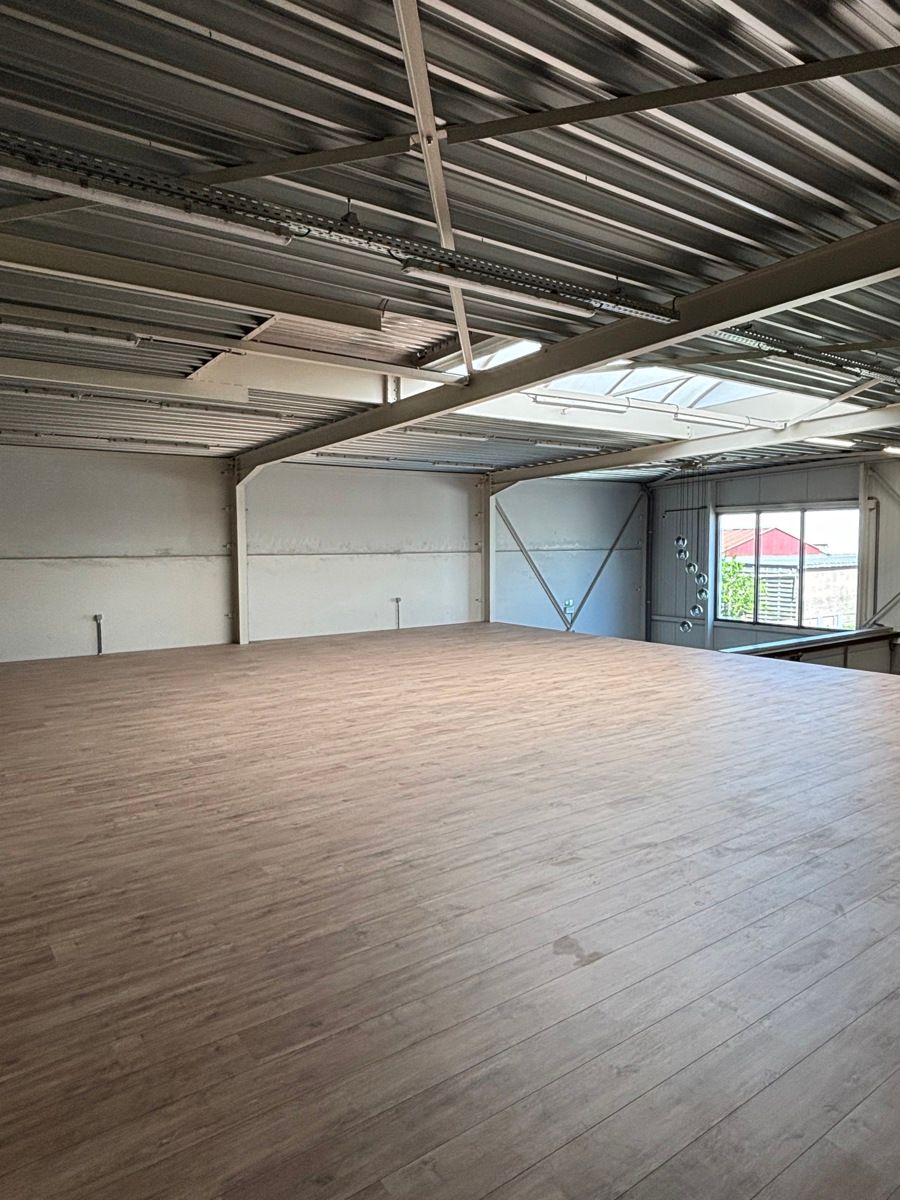 Bedrijfspand van ca 300m² foto 20