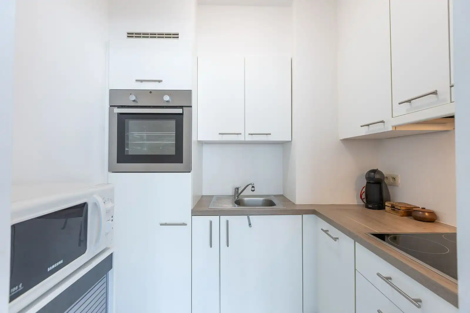 TOPAANBOD! Gerenoveerde studio op fantastische ligging met zeezicht foto 7