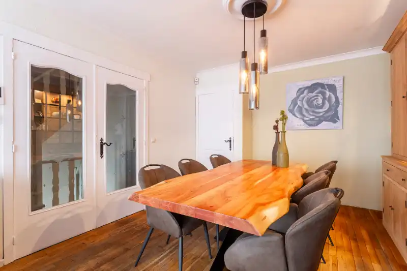 Ruime woning op toplocatie, mooie tuin, instapklaar! foto 12