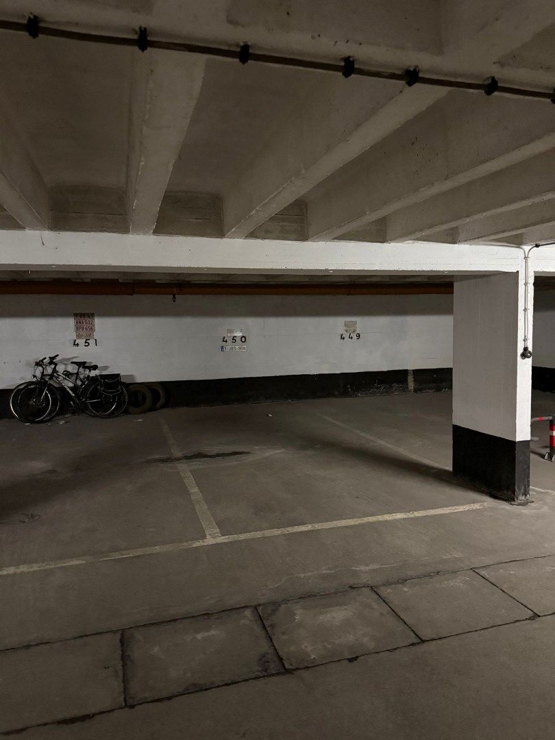 Parkeerplaats te koop Zeedijk 96 - - 8400 Oostende