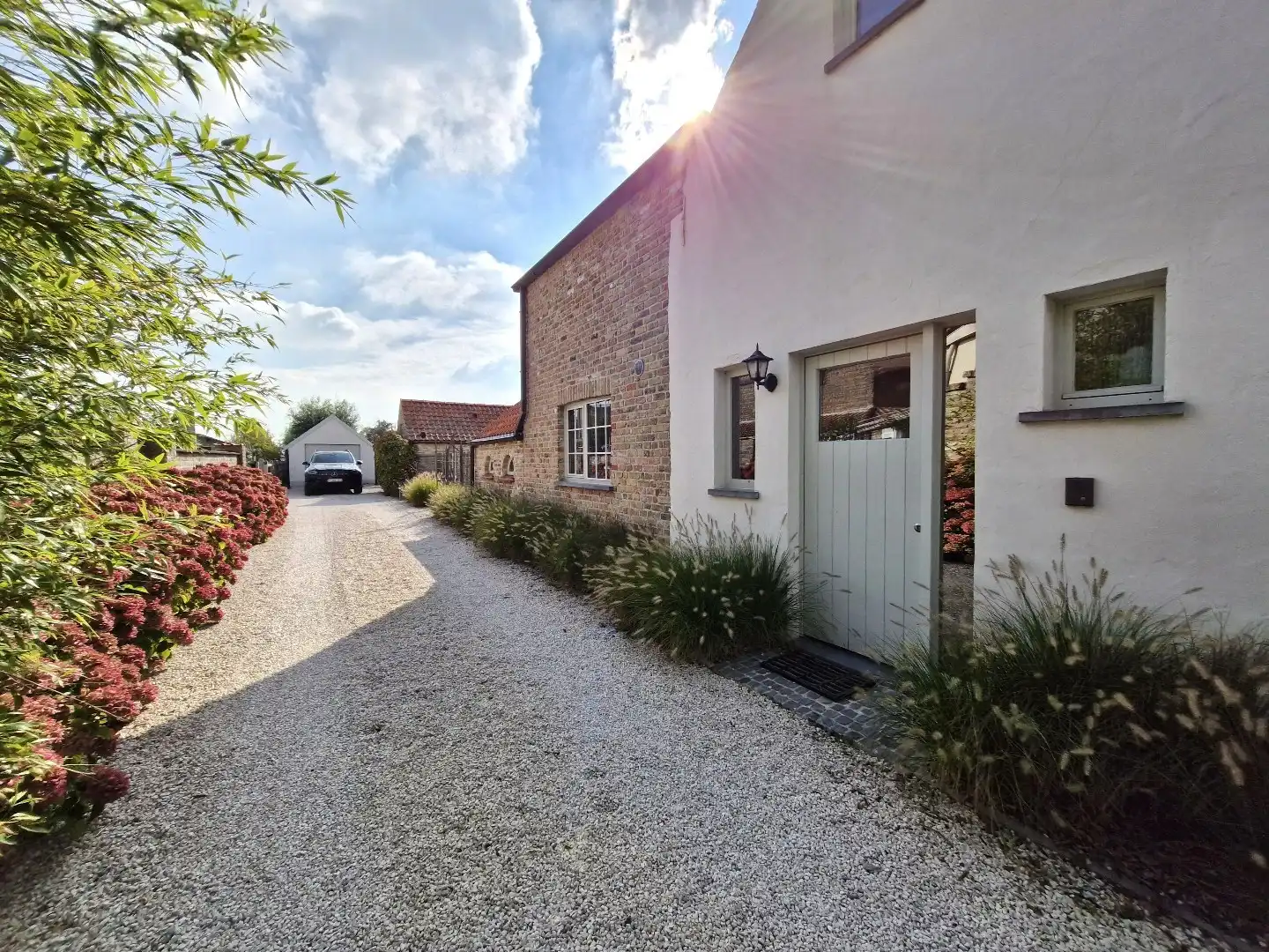 Uiterst charmante halfopen bebouwing met weidse zichten op een perceel van 2012m²  foto 6