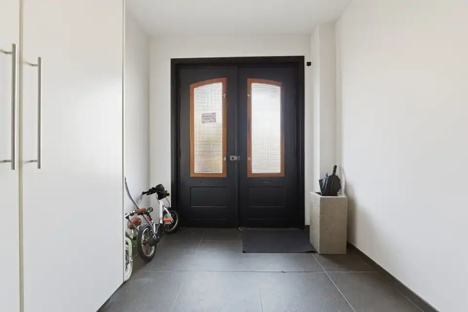 KNAP APPARTEMENT MET 3 SLKS EN EEN RUIM TERRAS IN BILZEN-HOESELT foto 33