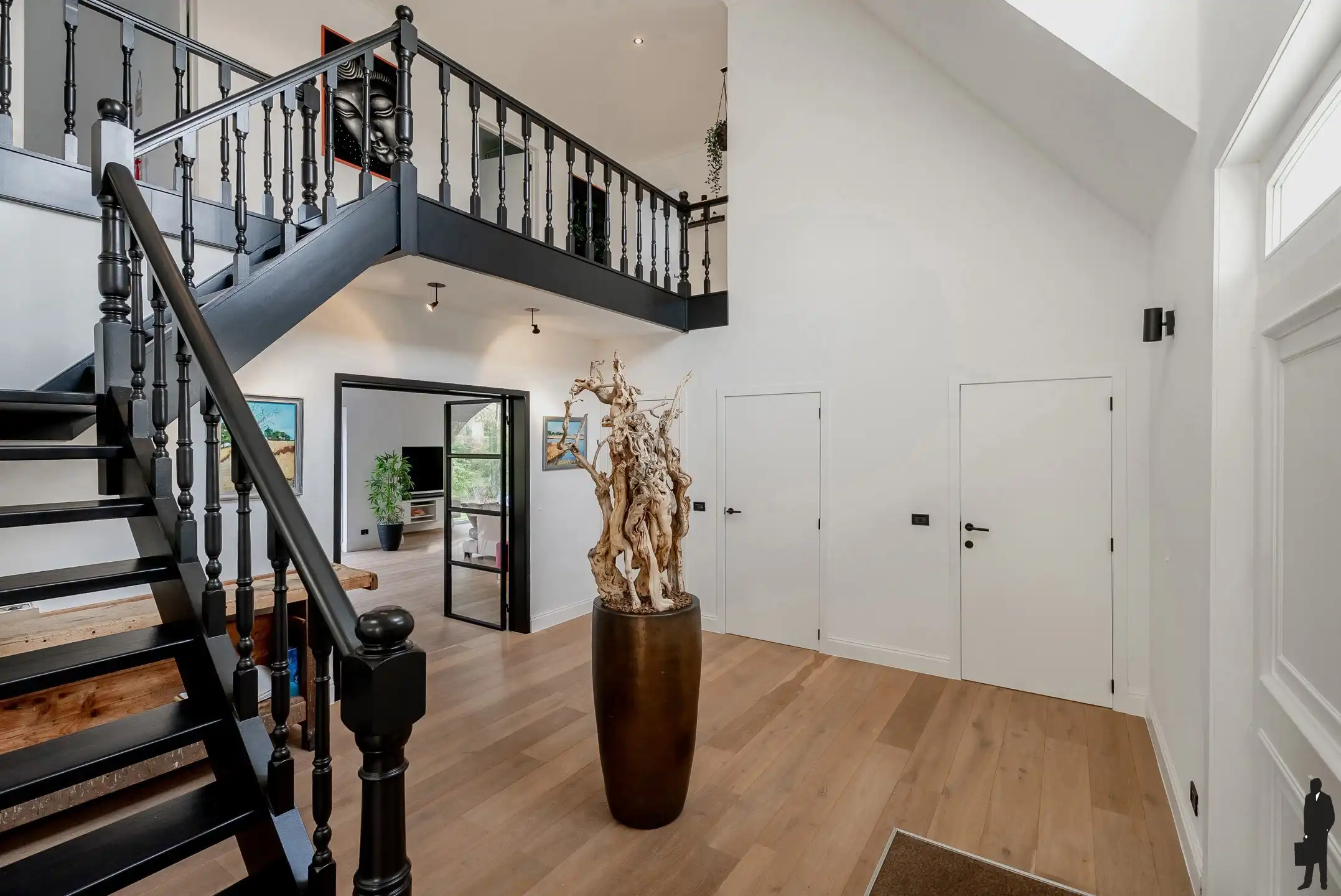 Villa op royaal perceel! foto 3