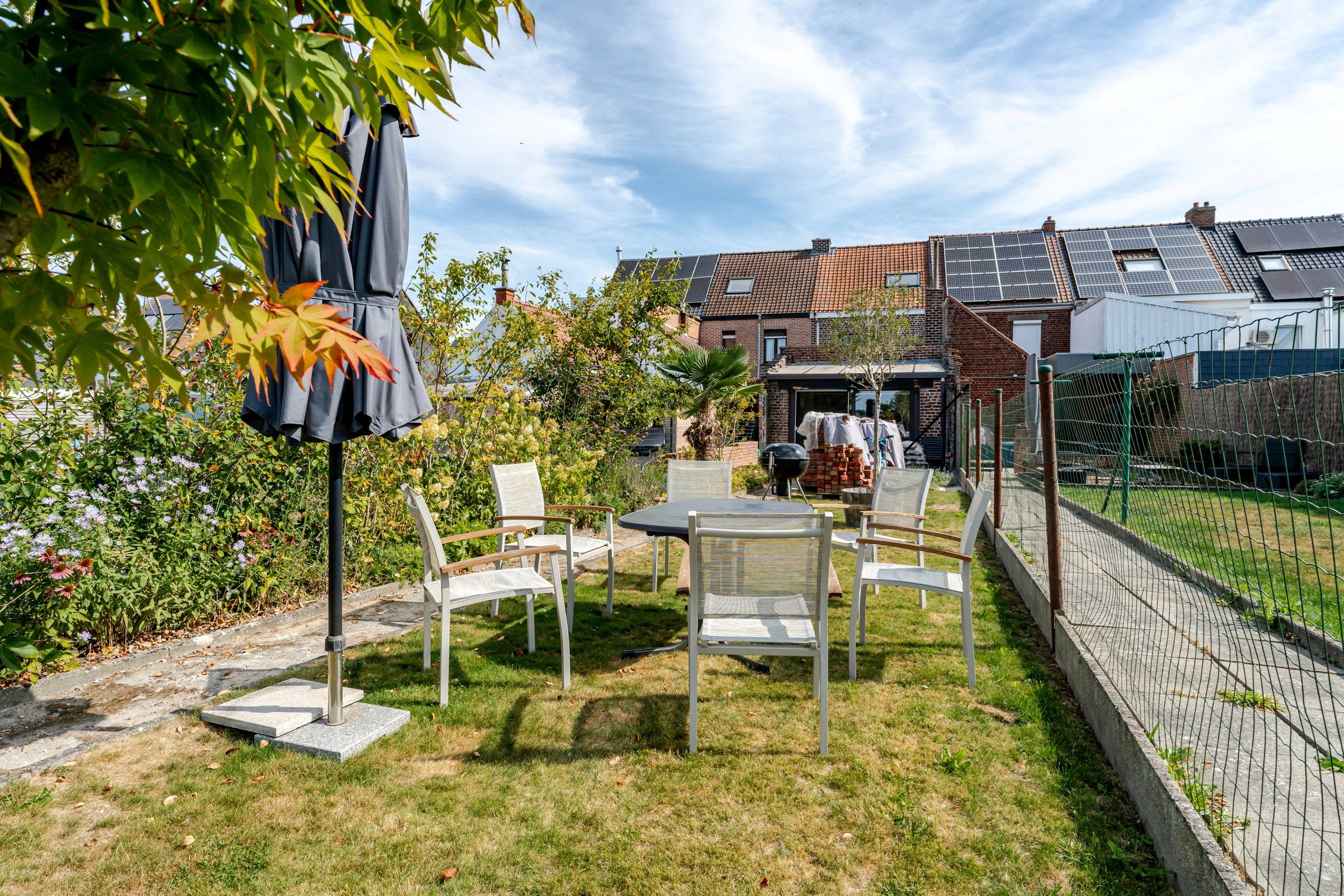 RUIME WONING MET TUIN EN GARAGE foto 15