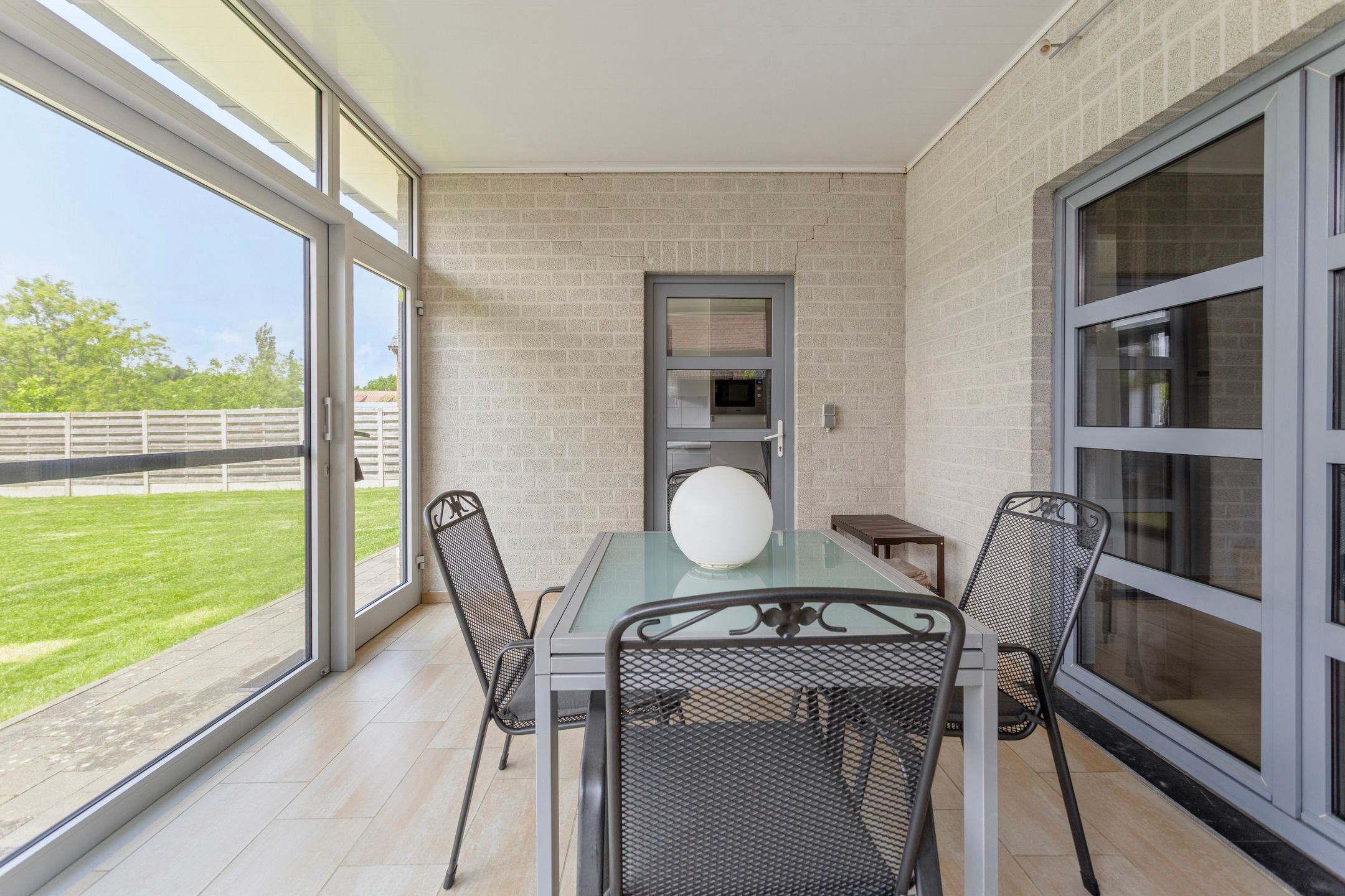 Gelijkvloerse woning met drie slaapkamers op 7 are foto 16