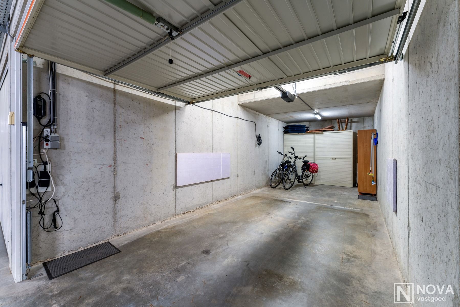 Ruim gelijkvloers appartement met groot terras. foto 14