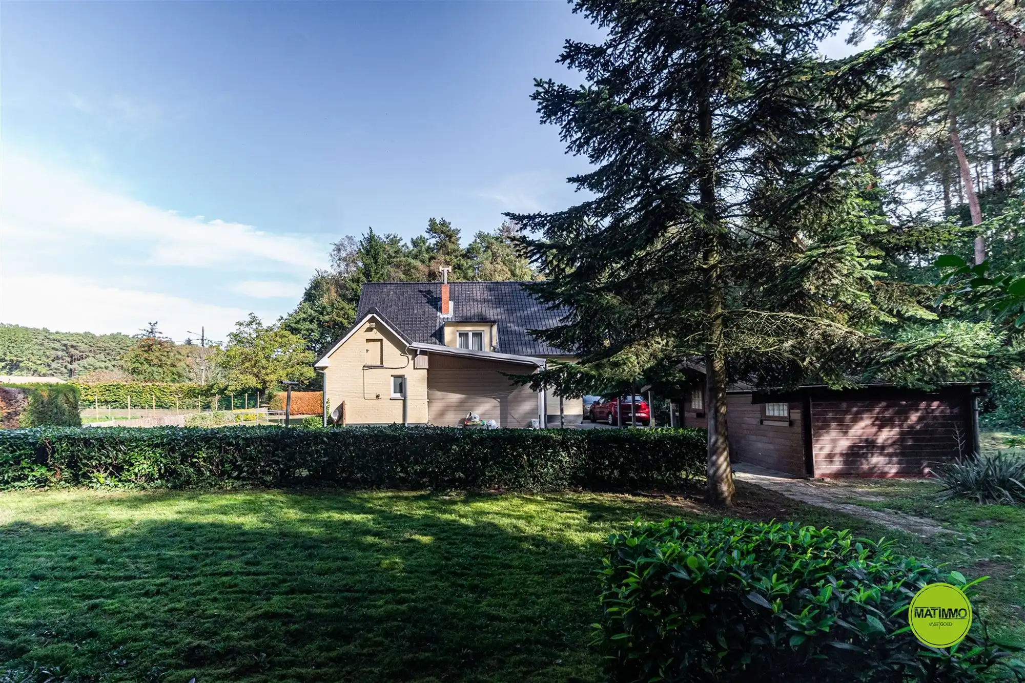 Uniek gelegen woning op een prachtig perceel van 3333 m² foto 6