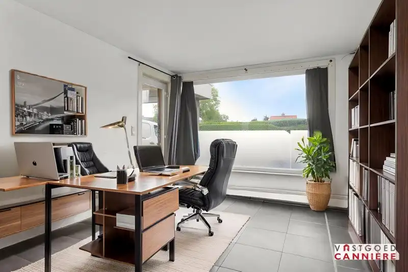 🏡Ruime woning met kantoorgebouw TE KOOP in hartje Wielsbeke – Marktstraat! foto 5