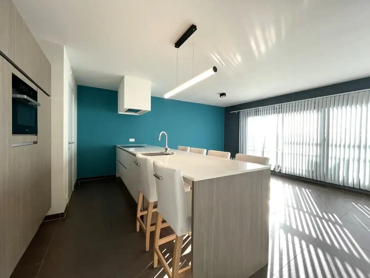 Te huur in Roeselare – Appartement met 2 slaapkamers en terras foto 5